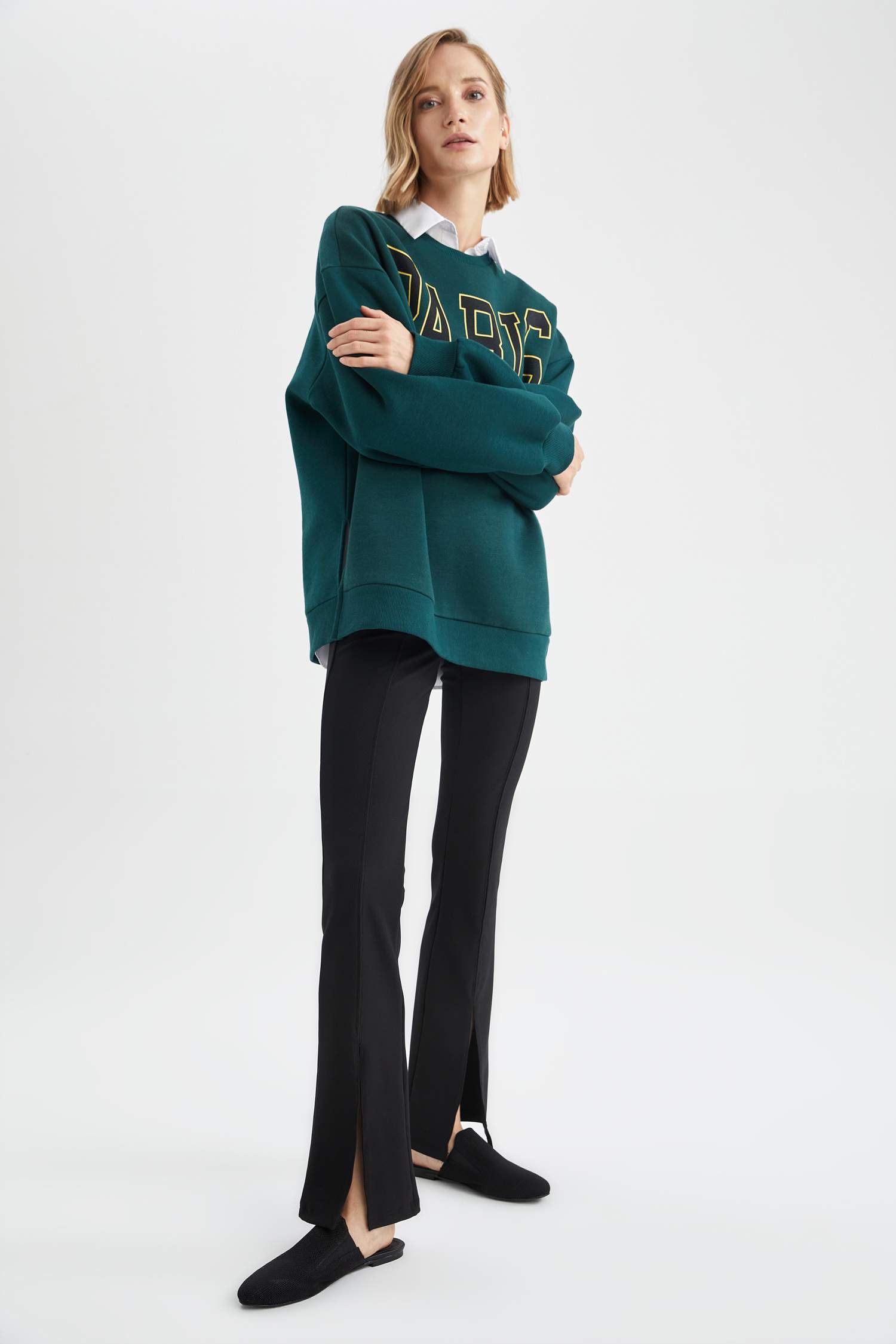 Oversize Fit Bisiklet Yaka Baskılı Uzun Kollu Yırtmaçlı Sweatshirt