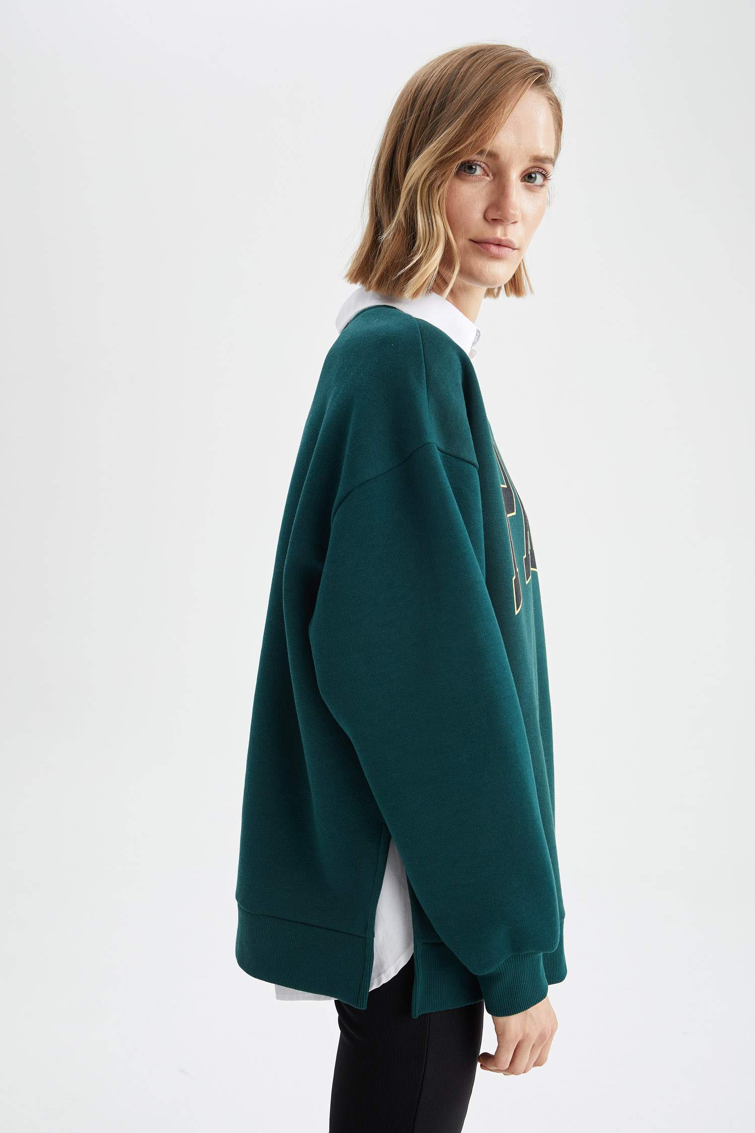 Oversize Fit Bisiklet Yaka Baskılı Uzun Kollu Yırtmaçlı Sweatshirt