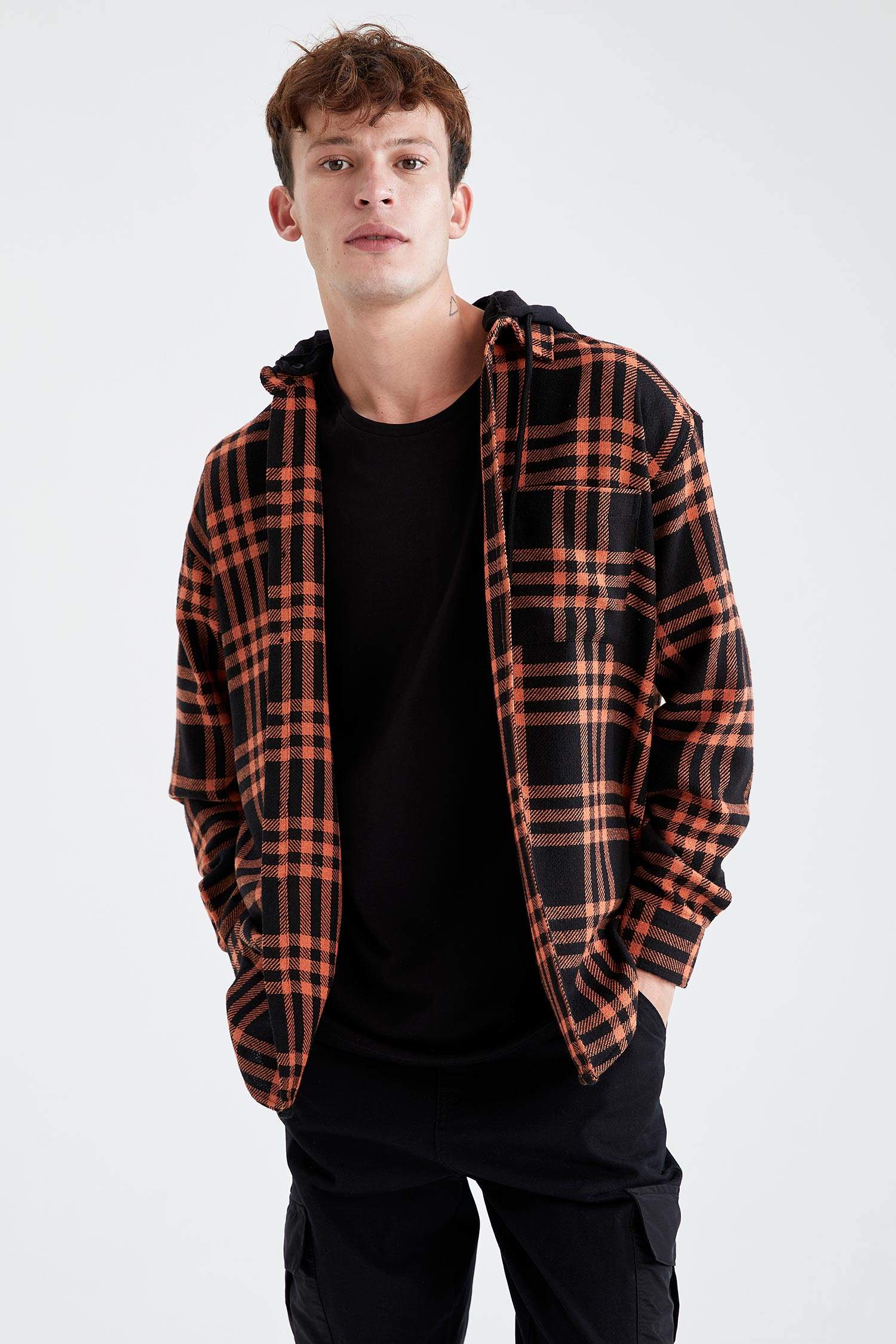 Oversize Fit Kapüşonlu Ekose Desenli Uzun Kollu Oduncu Gömlek