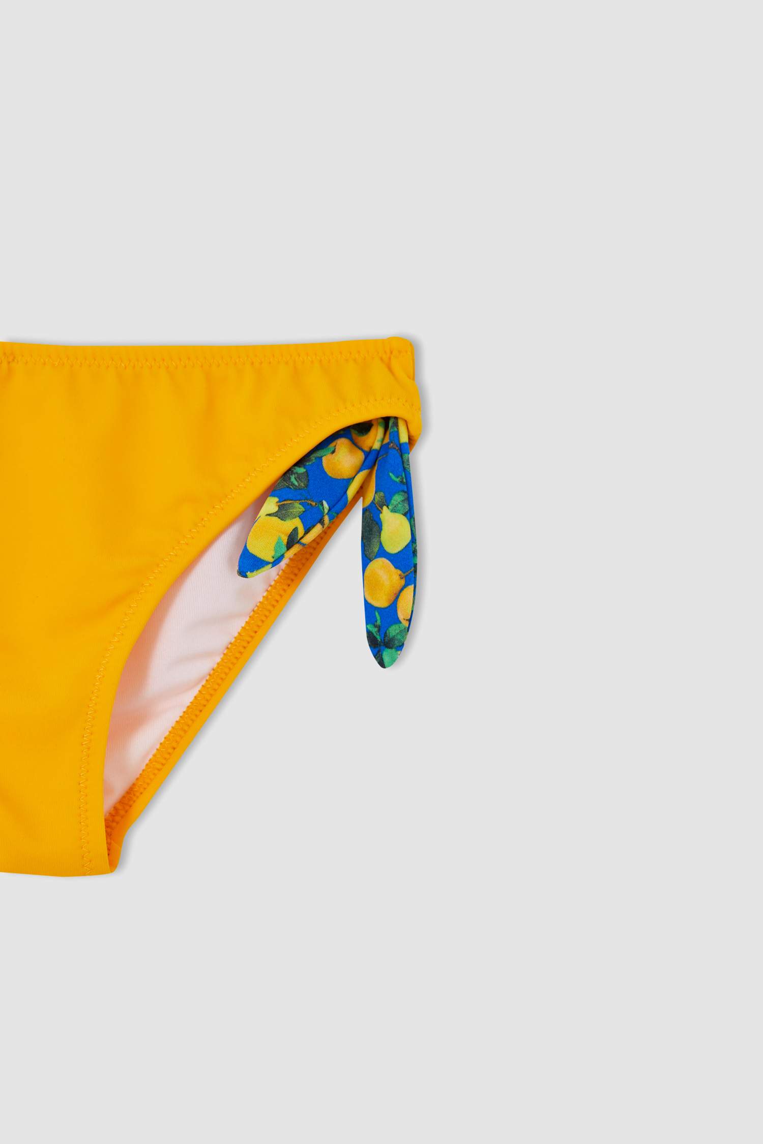 Kız Çocuk Limon Desenli Esnek Bikini Takımı