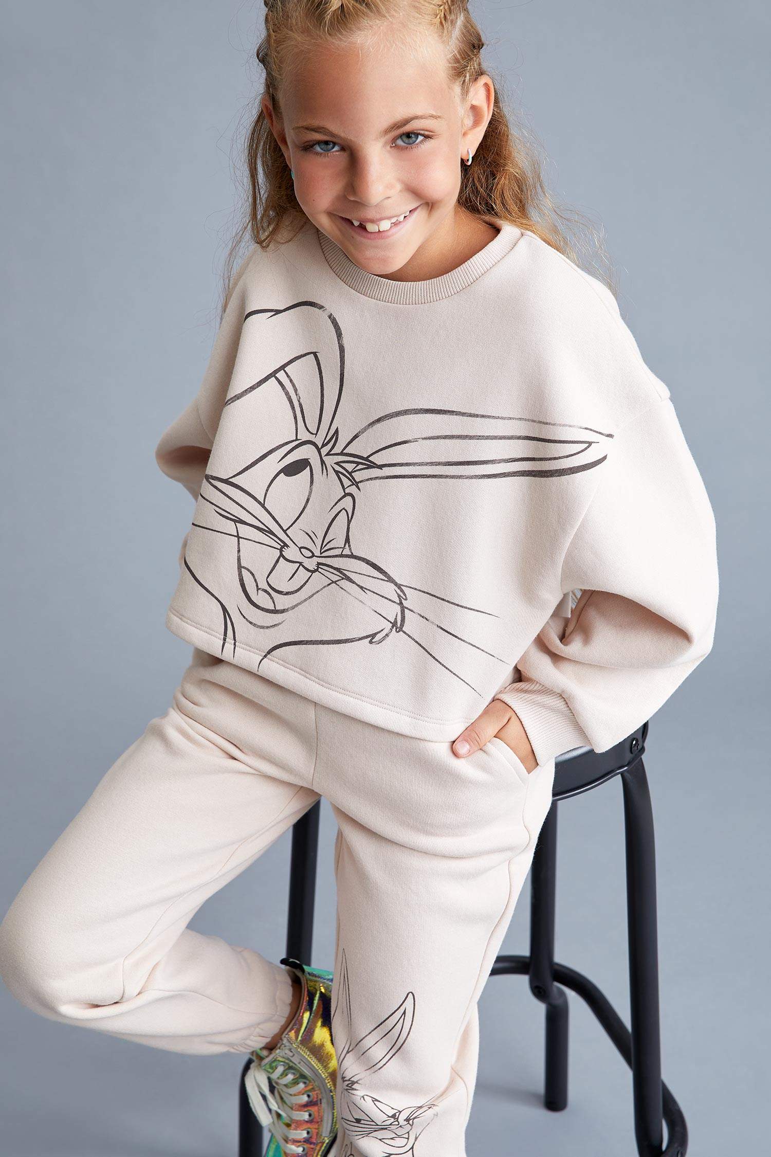 Kız Çocuk Bugs Bunny Lisanslı Crop Sweatshirt