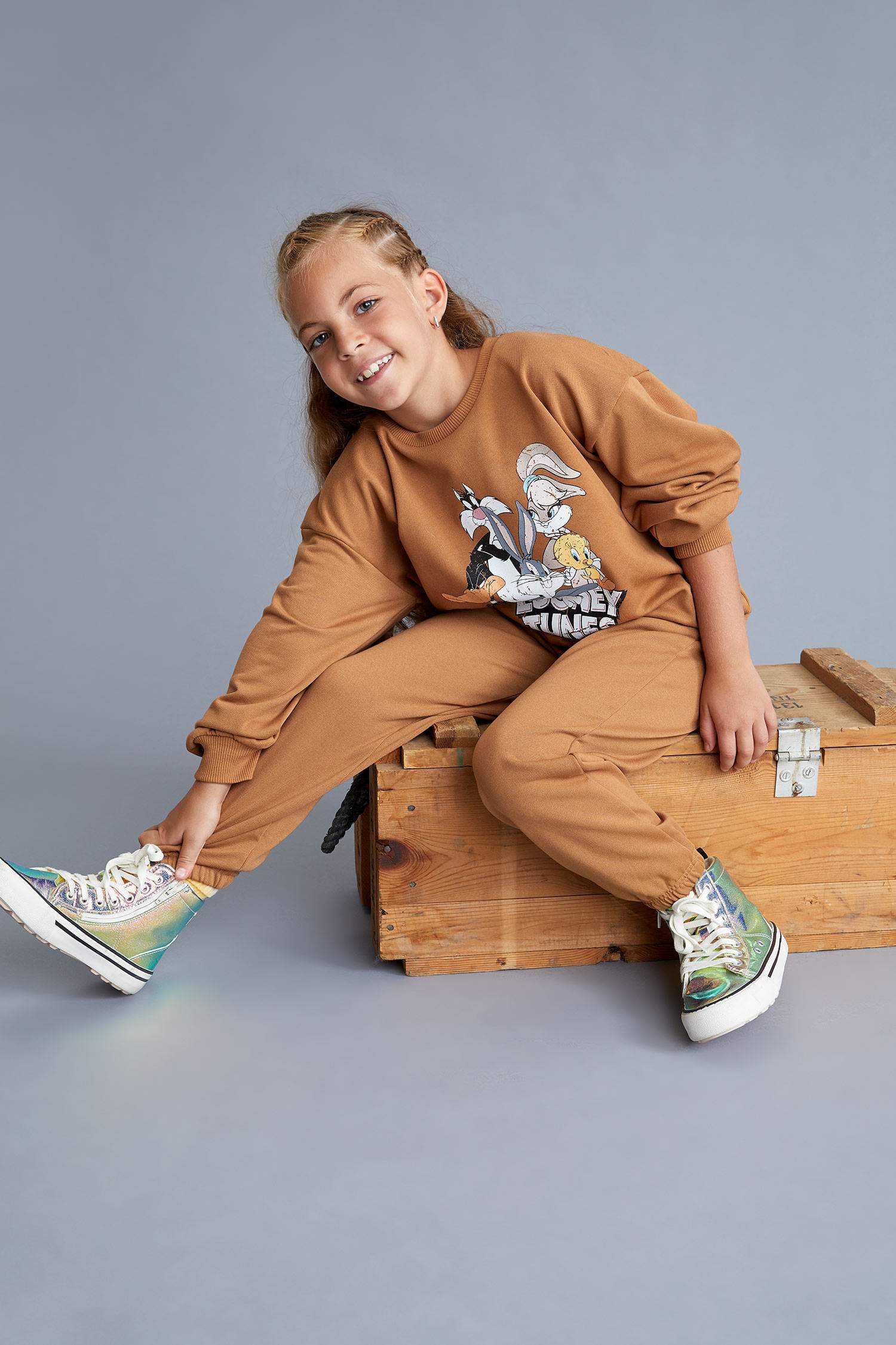 Kız Çocuk LOONEY TUNES Lisanslı Uzun Kollu Sweatshirt ve Jogger Eşofman Altı Takımı