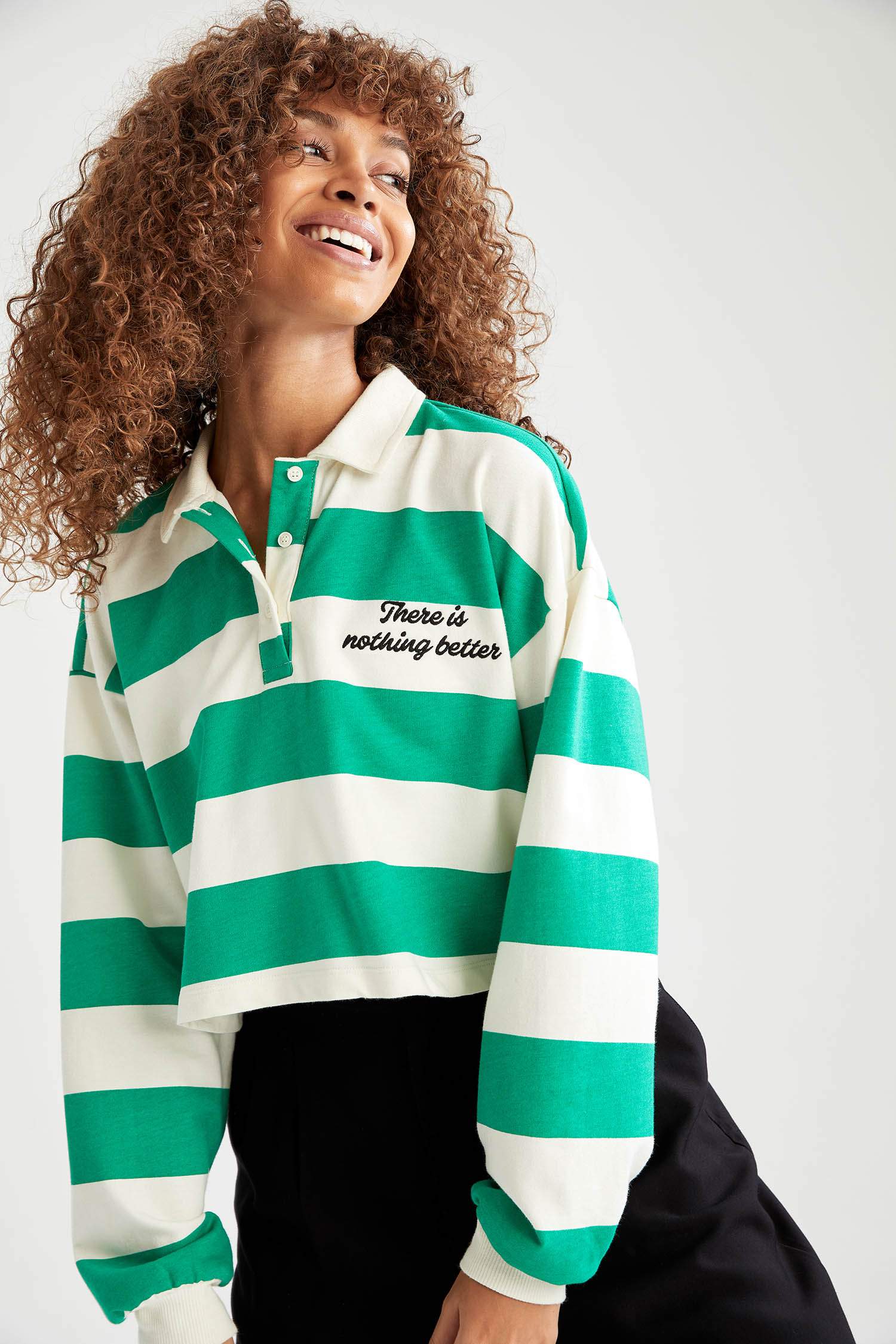 Çizgili Polo Yaka Relax Fit Uzun Kollu Crop Tişört
