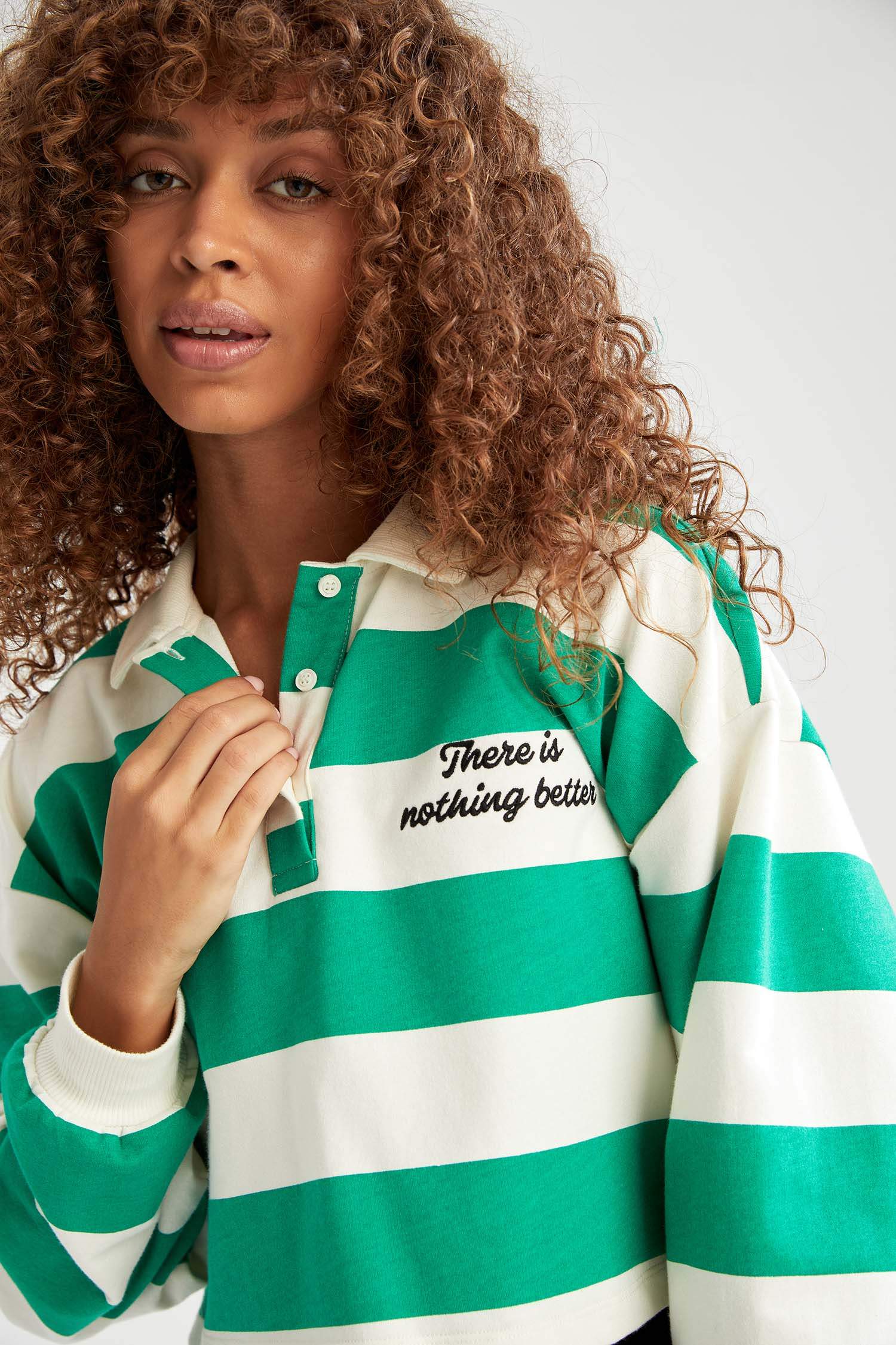 Çizgili Polo Yaka Relax Fit Uzun Kollu Crop Tişört