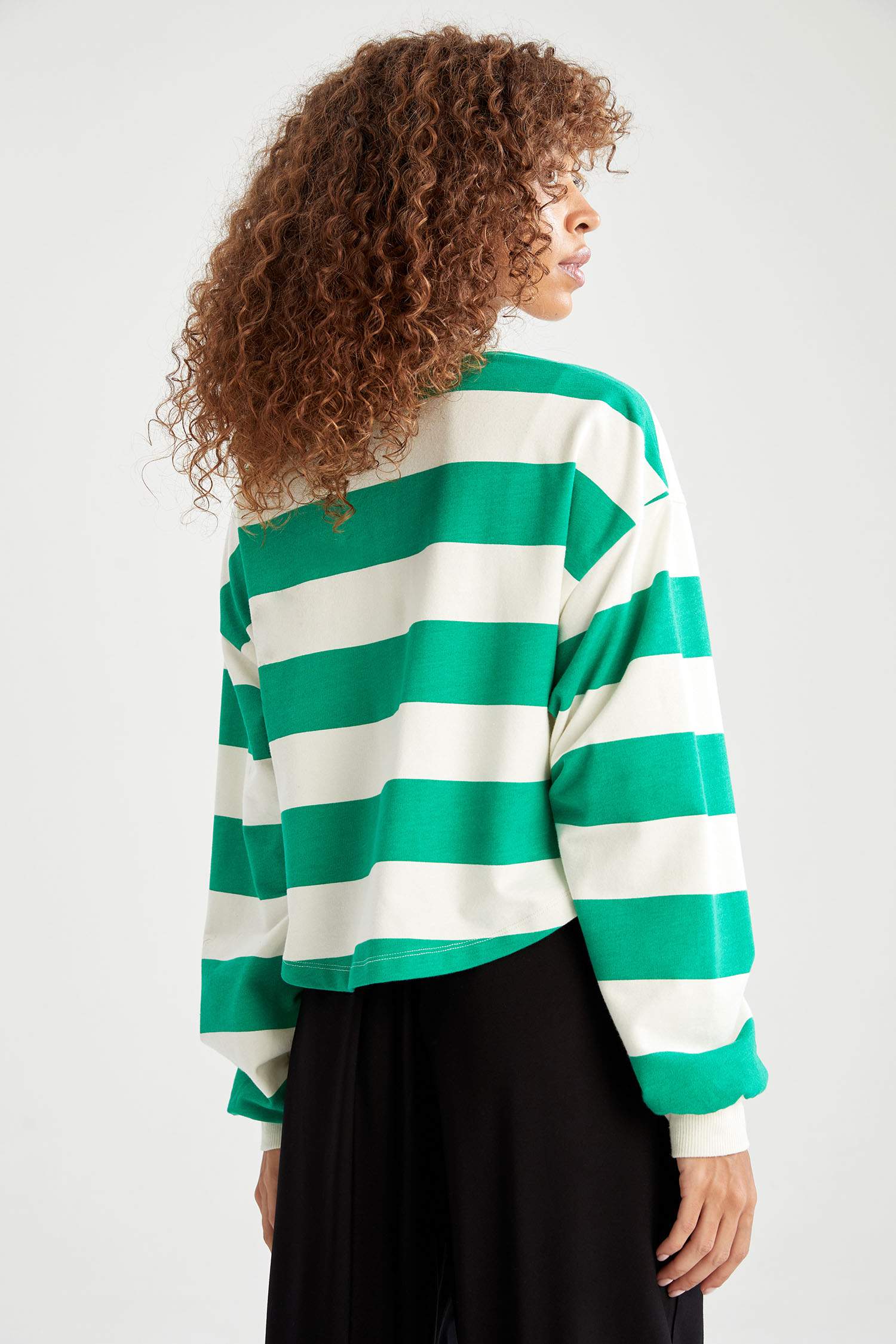 Çizgili Polo Yaka Relax Fit Uzun Kollu Crop Tişört