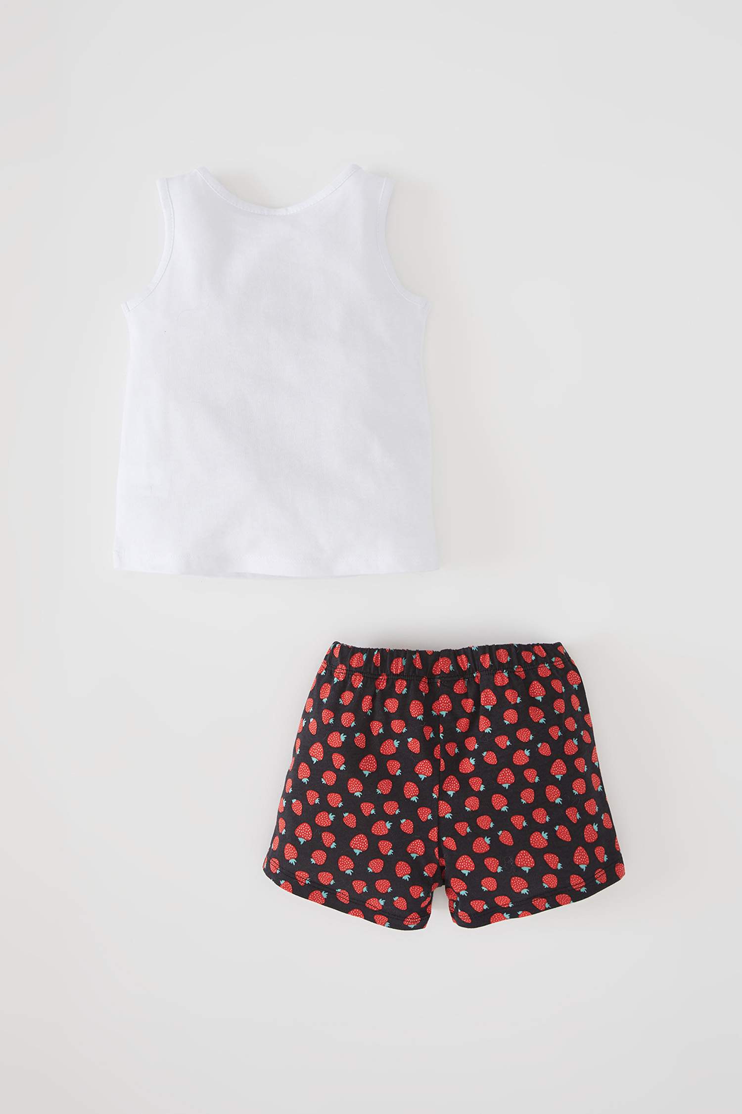 Kız Bebek Çilek Desenli Kolsuz Pijama Takımı