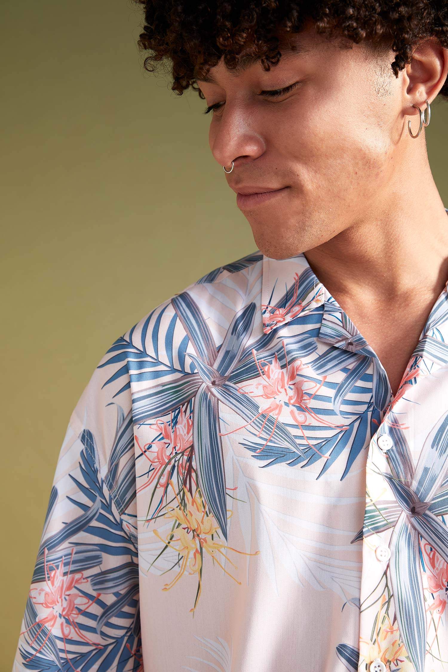 Oversize Fit Floral Desenli Kısa Kollu Gömlek