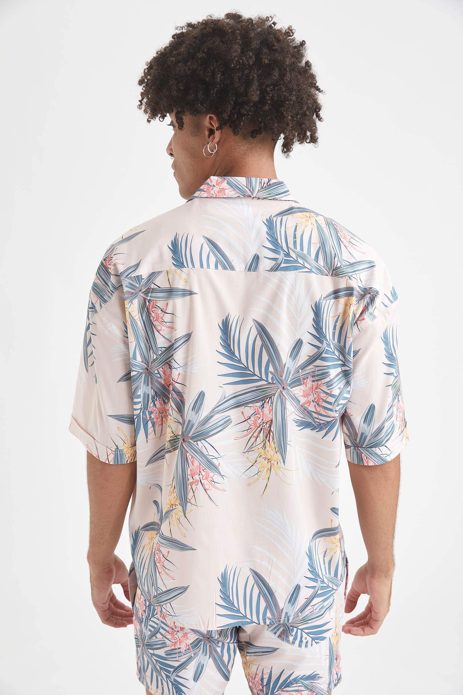 Oversize Fit Floral Desenli Kısa Kollu Gömlek