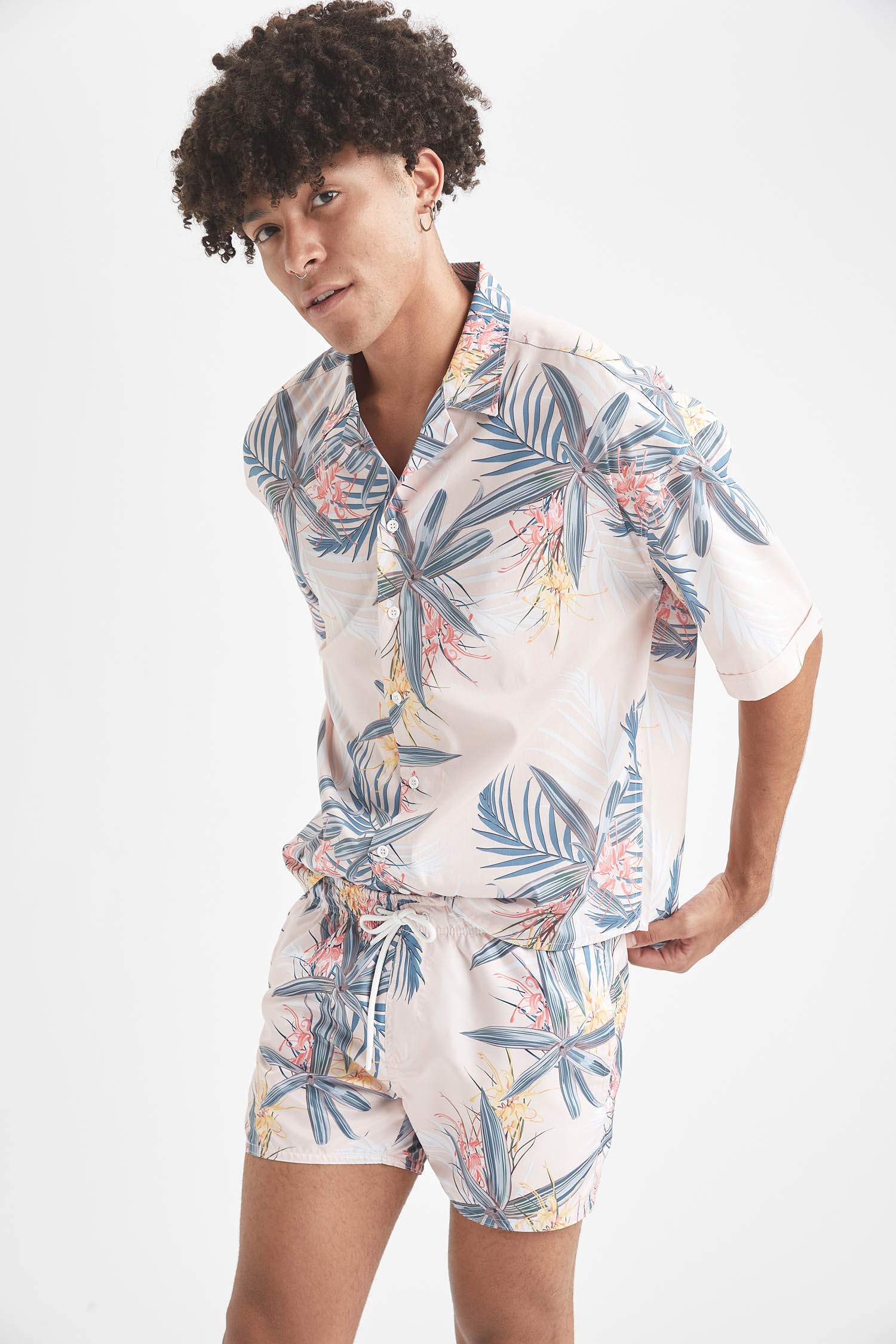 Oversize Fit Floral Desenli Kısa Kollu Gömlek