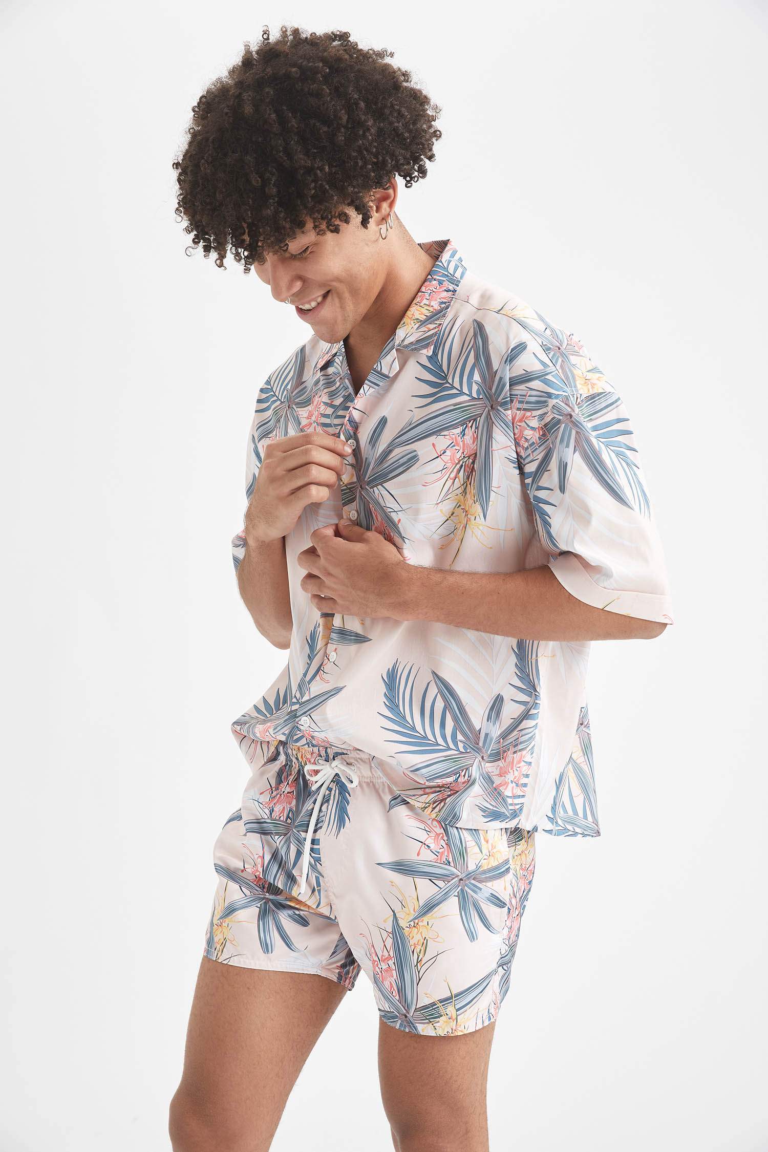 Oversize Fit Floral Desenli Kısa Kollu Gömlek