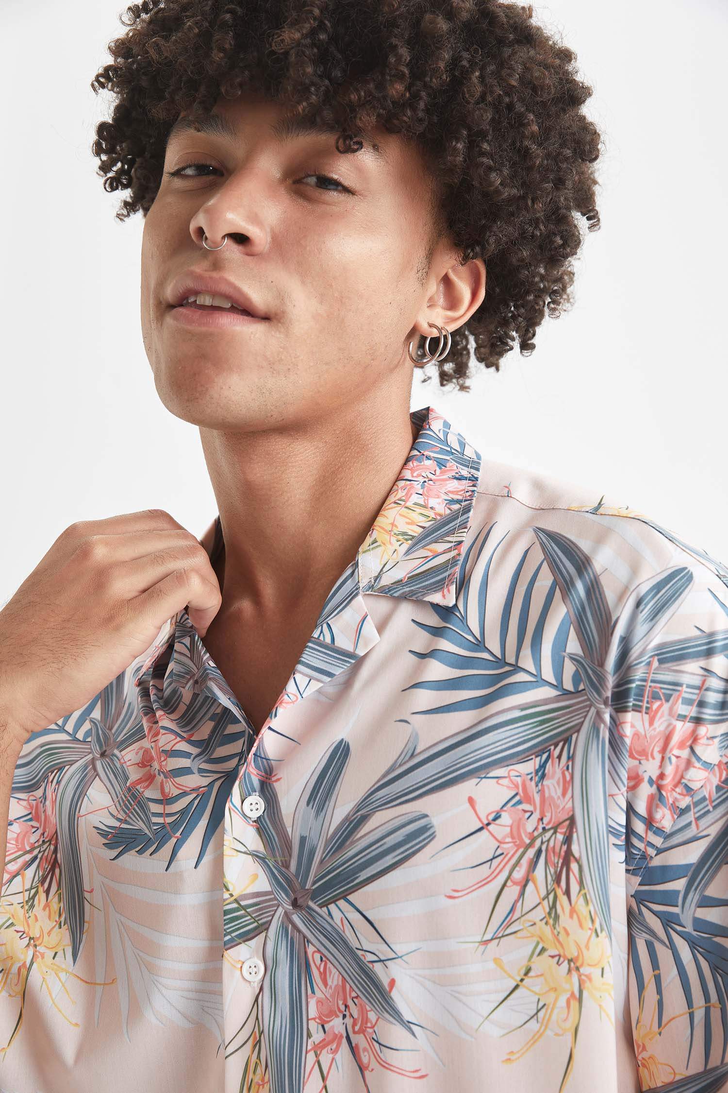 Oversize Fit Floral Desenli Kısa Kollu Gömlek