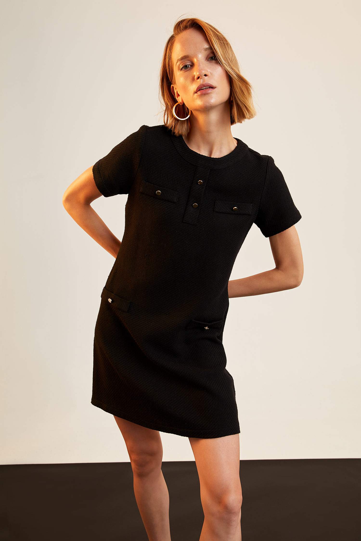 Retro Düğme Detaylı Yaka Relax Fit Kısa Kollu Gabardin Mini Elbise