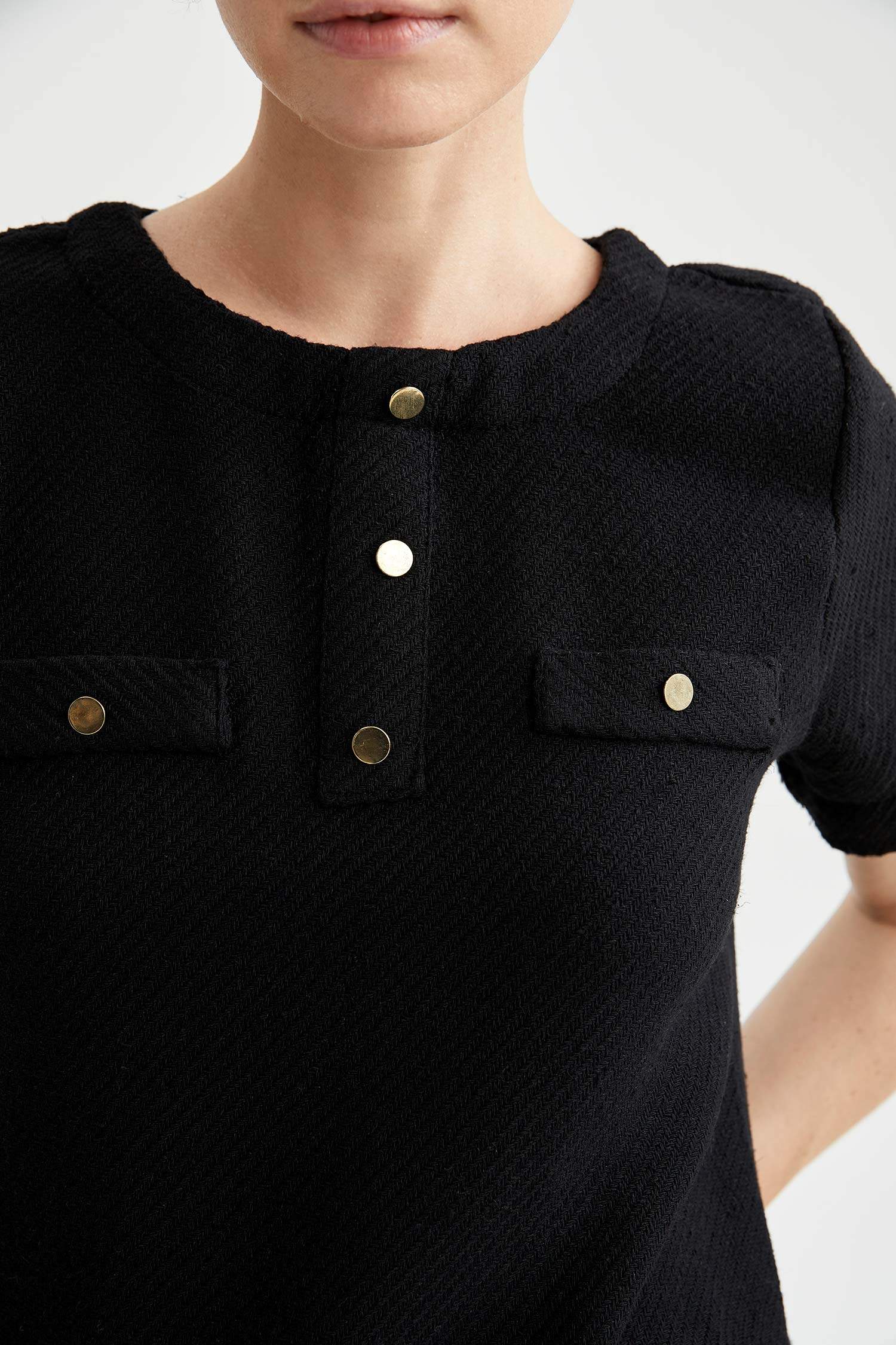 Retro Düğme Detaylı Yaka Relax Fit Kısa Kollu Gabardin Mini Elbise