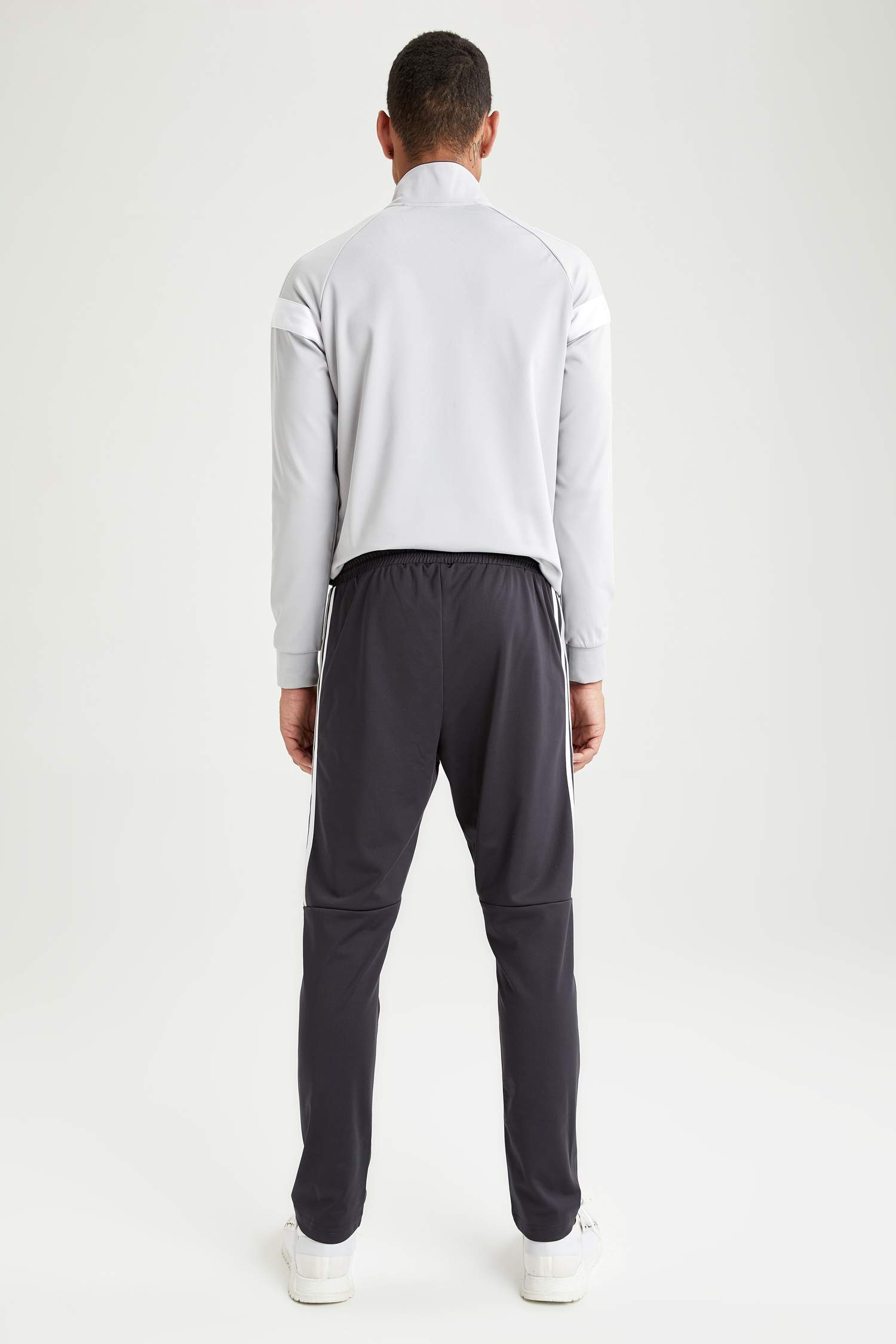 Slim Fit Şerit Detaylı Spor Jogger Eşofman Altı