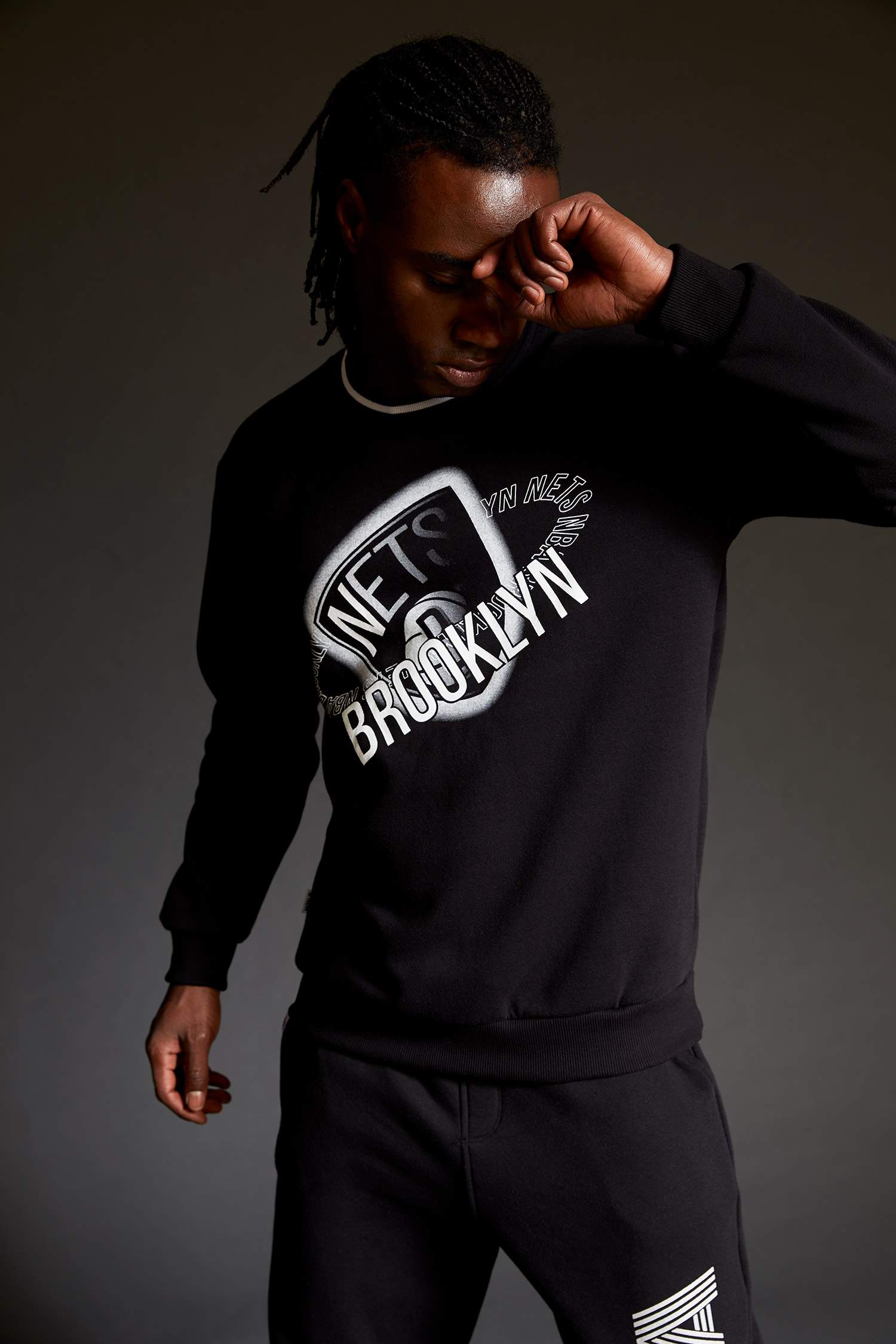 NBA Brooklyn Nets Lisanslı Regular Fit Bisiklet Yaka Sweatshirt