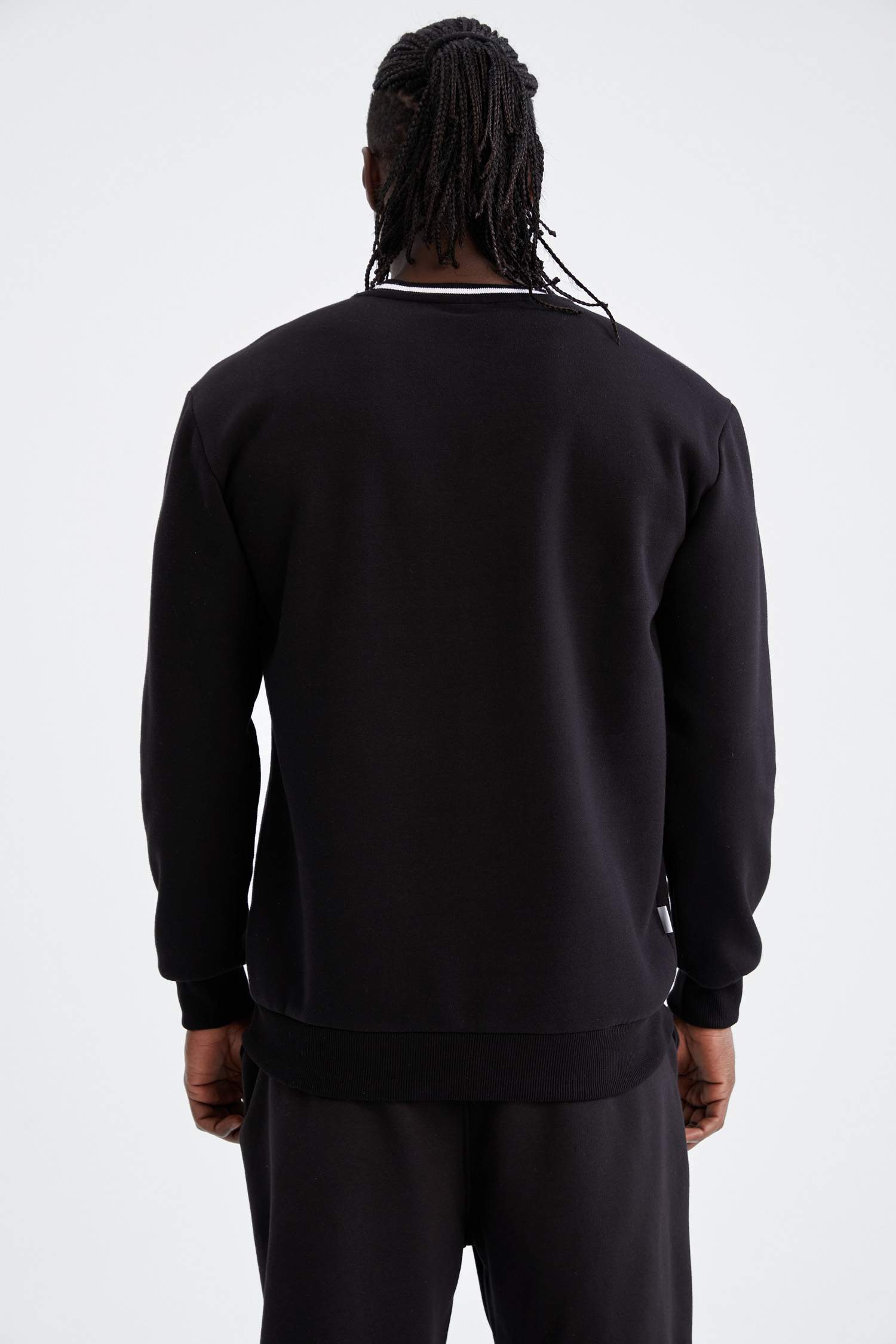 NBA Brooklyn Nets Lisanslı Regular Fit Bisiklet Yaka Sweatshirt