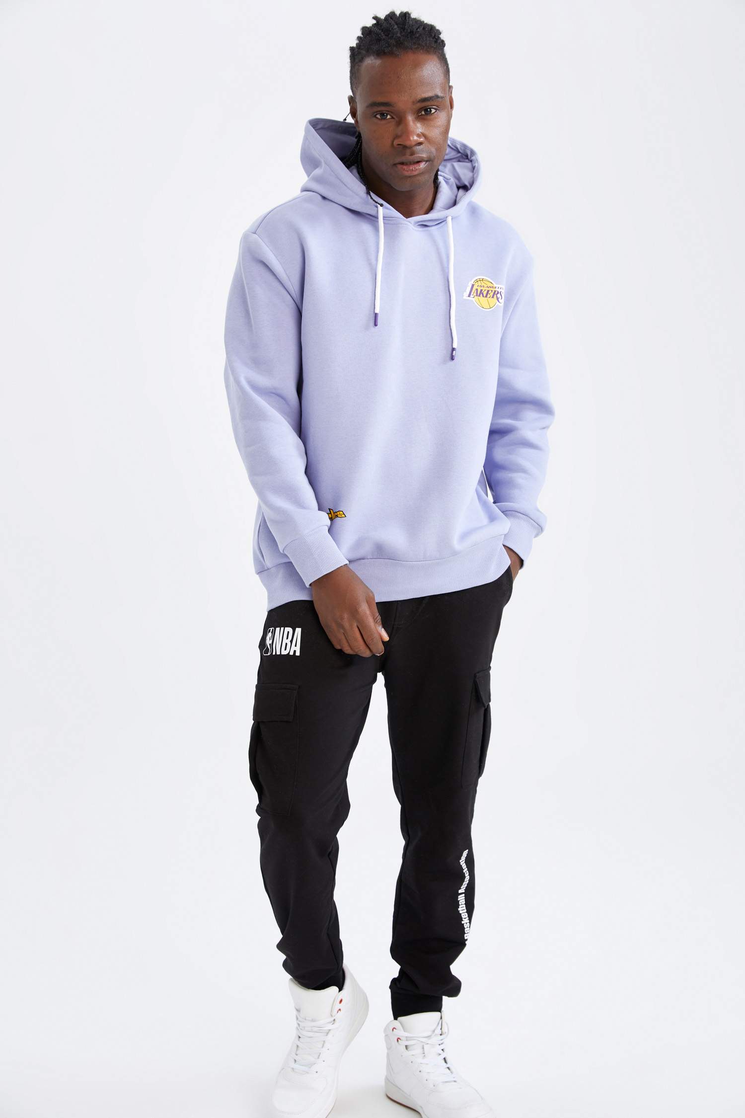 NBA Los Angeles Lakers Lisanslı Oversize Fit Kapüşonlu Sırt Baskılı Sweatshirt