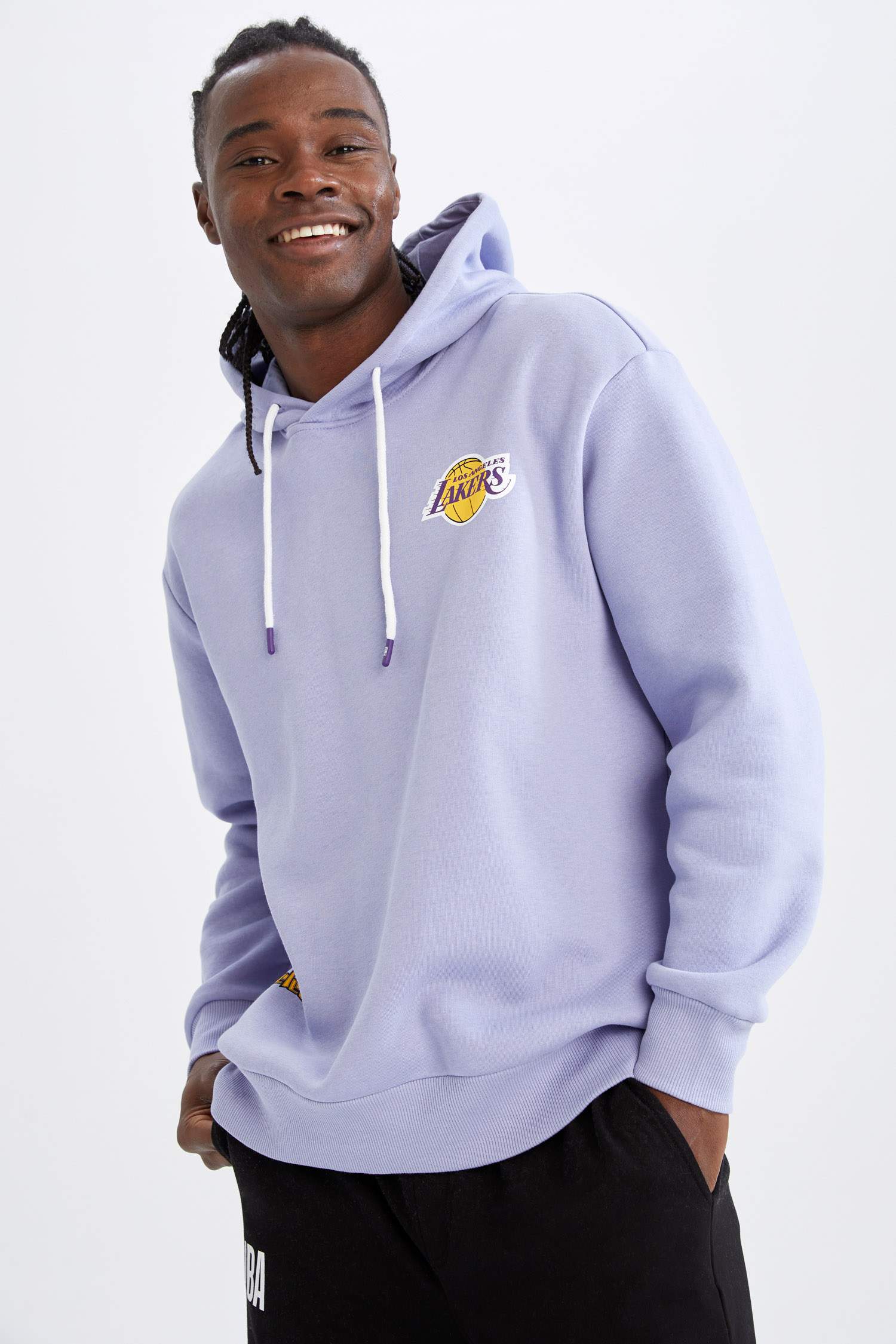 NBA Los Angeles Lakers Lisanslı Oversize Fit Kapüşonlu Sırt Baskılı Sweatshirt