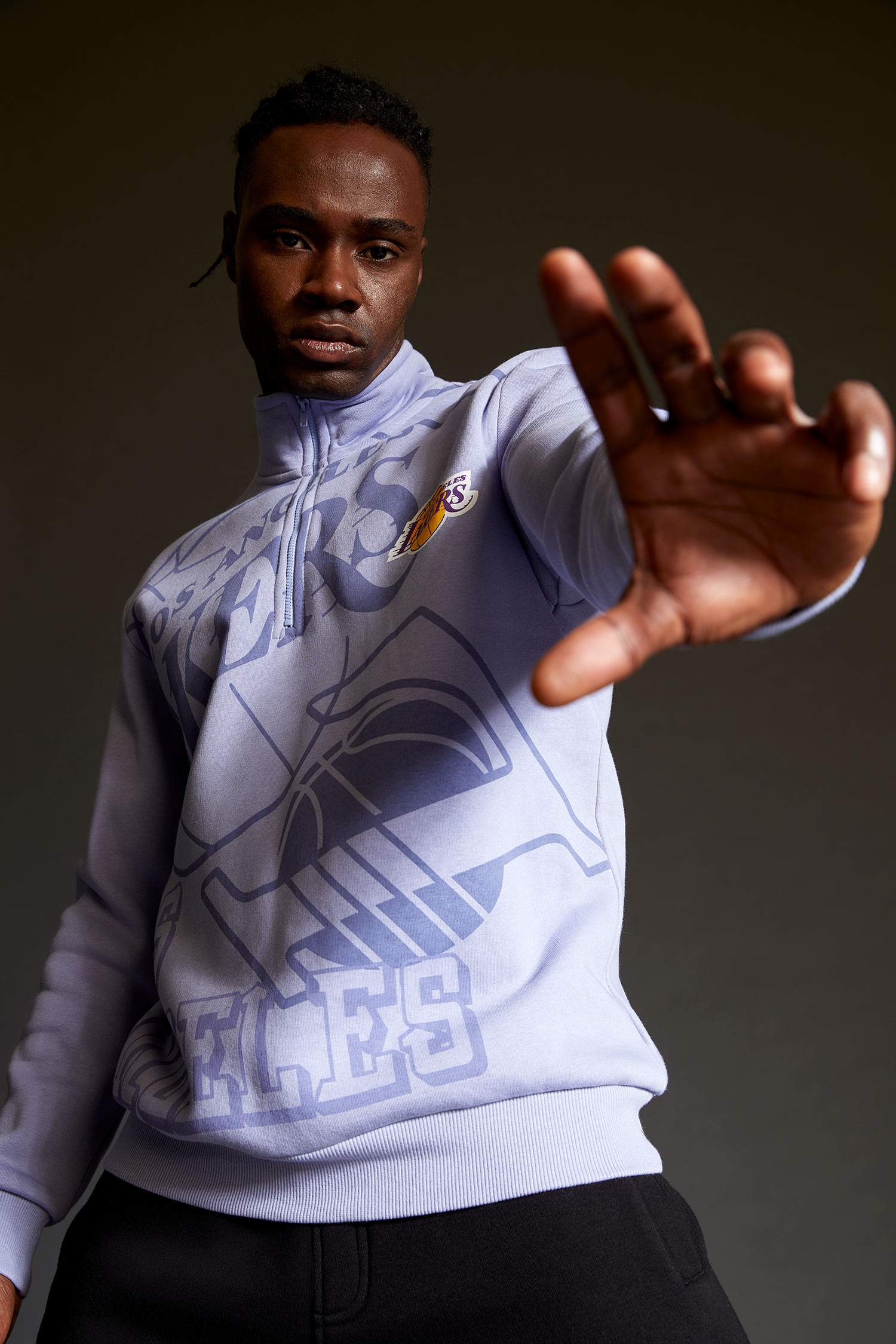 Defacto Fit NBA Los Angeles Lakers Lisanslı Regular Fit İçi Yumuşak Tüylü Sweatshirt