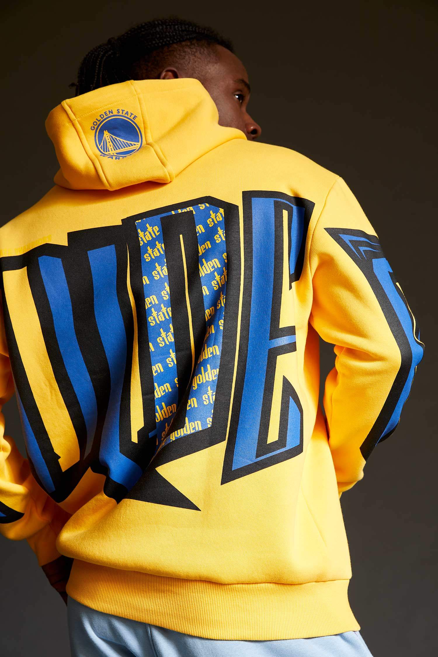 NBA Golden State Warriors Lisanslı Oversize Fit Kapüşonlu Sırt Baskılı Sweatshirt