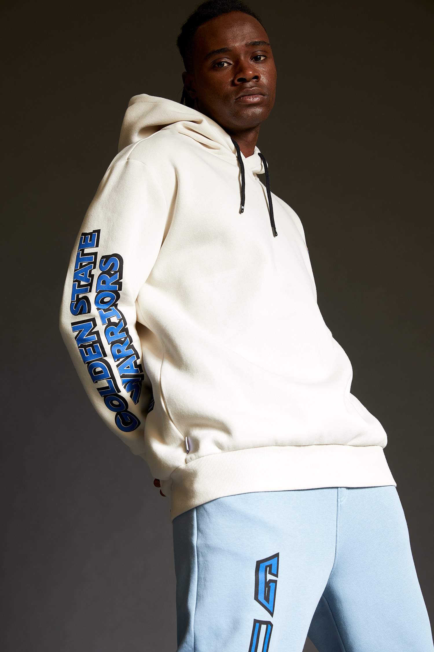 Defacto Fit NBA Golden State Warriors Lisanslı Oversize Fit Kapüşonlu Sırt Baskılı Sweatshirt