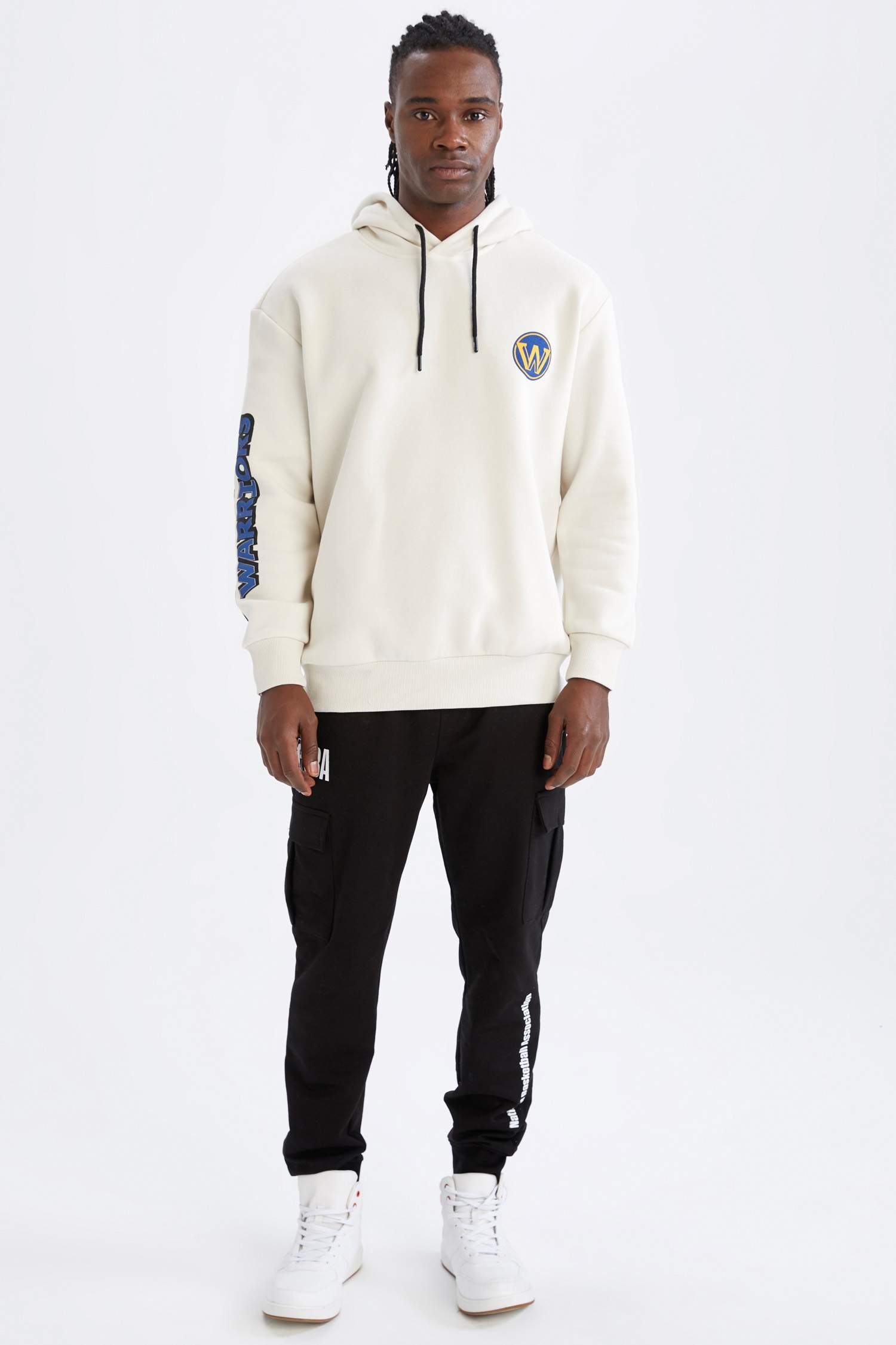 Defacto Fit NBA Golden State Warriors Lisanslı Oversize Fit Kapüşonlu Sırt Baskılı Sweatshirt