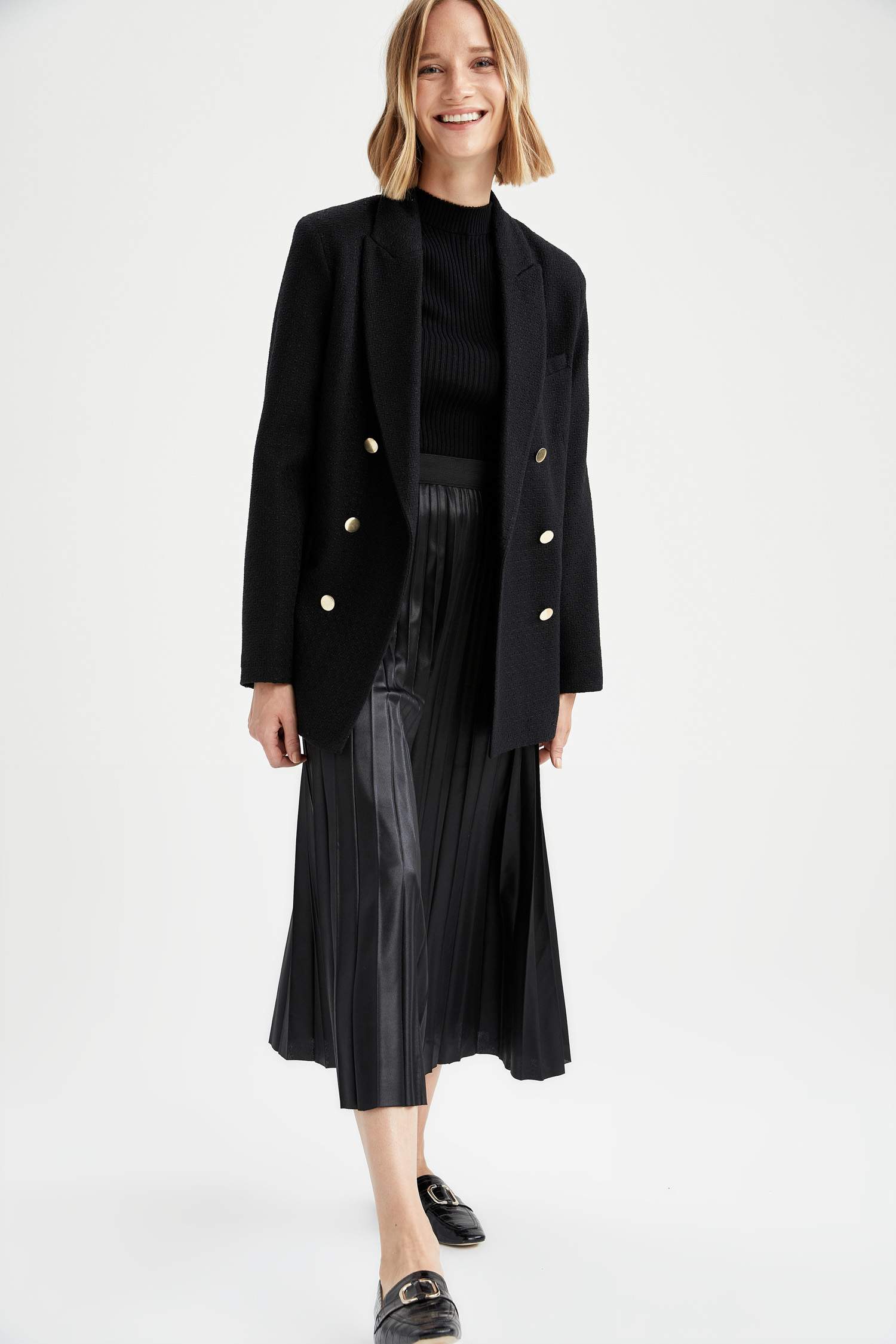 Defacto Oversize Fit Dokulu Tüvit Blazer Ceket. 2 Defacto Oversize Fit Dokulu Tüvit Blazer Ceket. 2