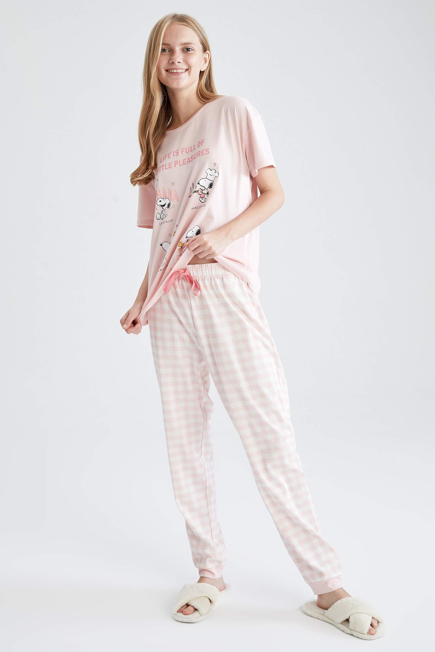 Aile Konsepti Snoopy Lisanslı Regular Fit Kısa Kollu Pamuklu Pijama Takım