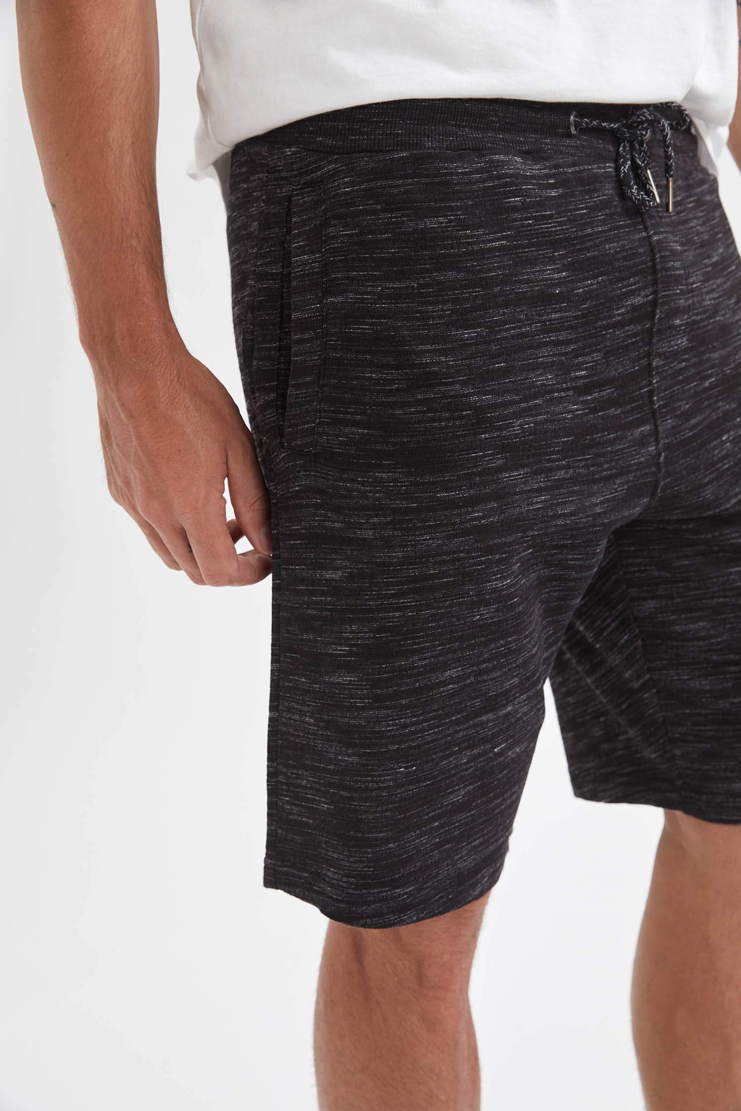 Slim Fit Basic Şort
