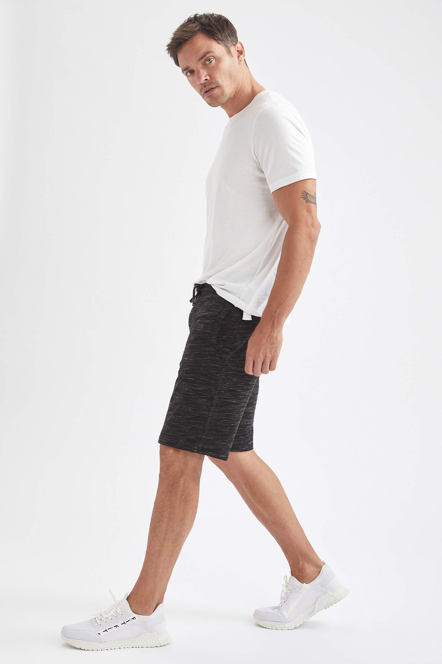 Slim Fit Basic Şort