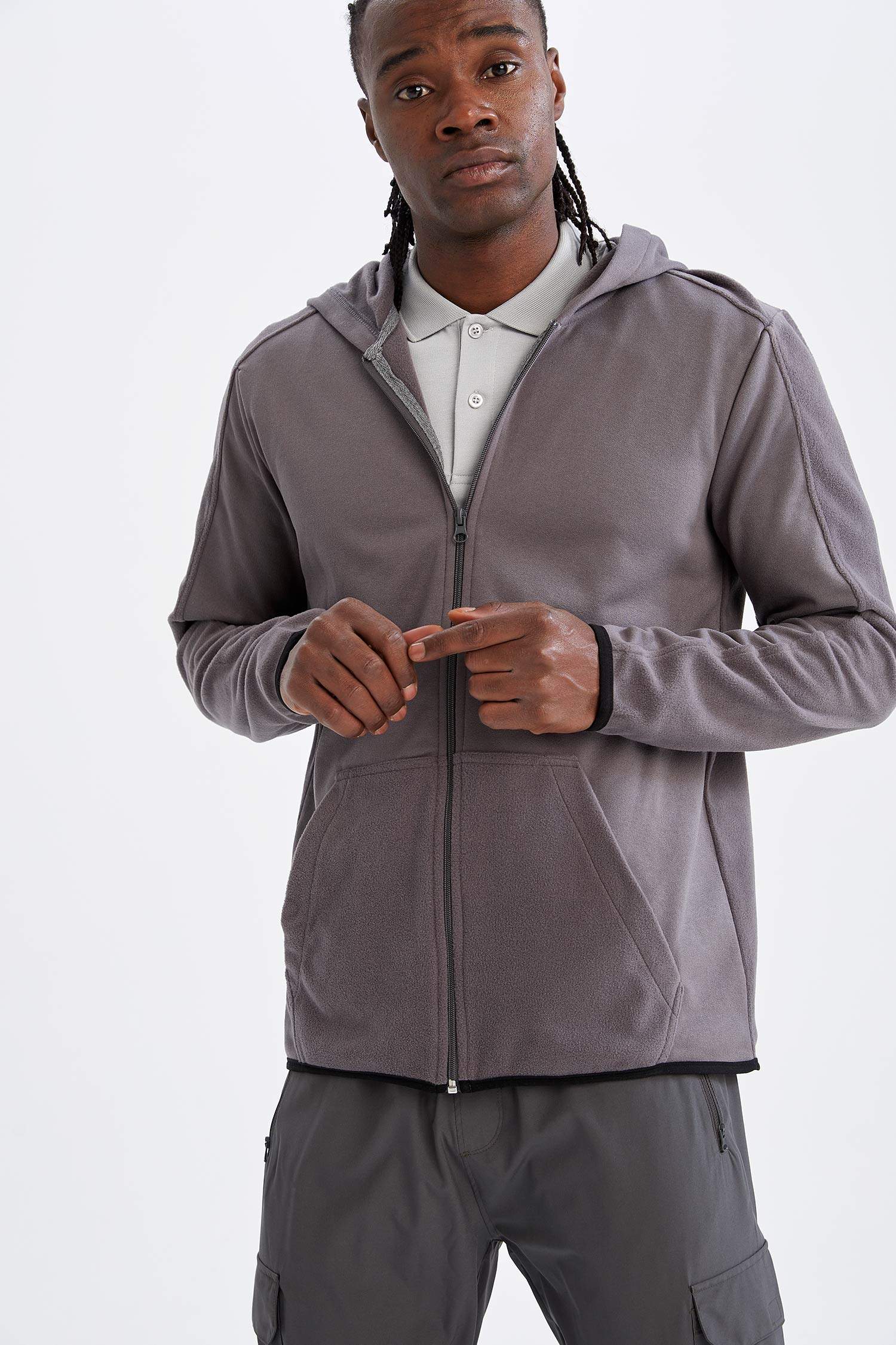 Defacto Fit Standart Fit Kapüşonlu Fermuarlı Isı Yalıtımlı Warmtech Spor Hırka