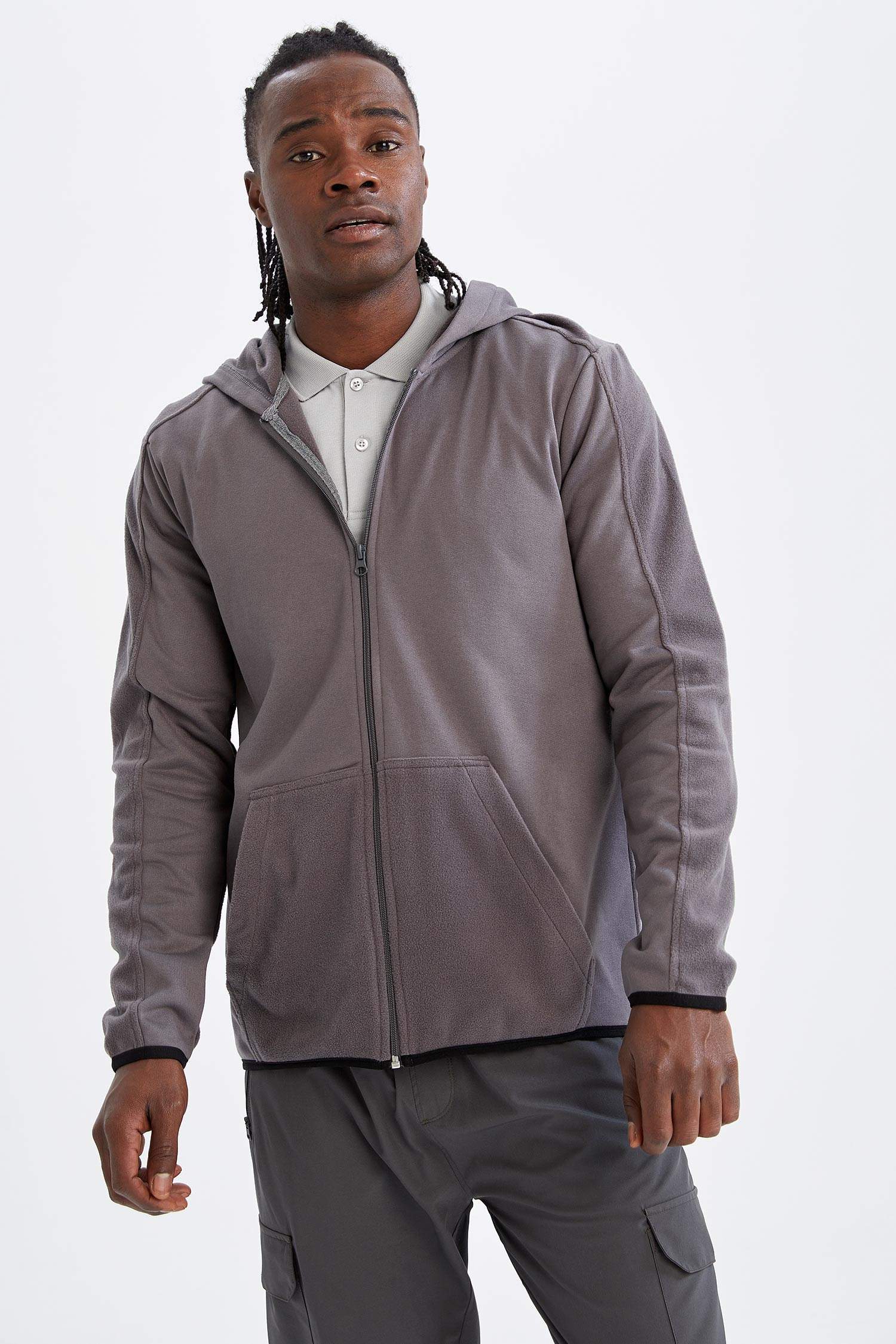 Defacto Fit Standart Fit Kapüşonlu Fermuarlı Isı Yalıtımlı Warmtech Spor Hırka