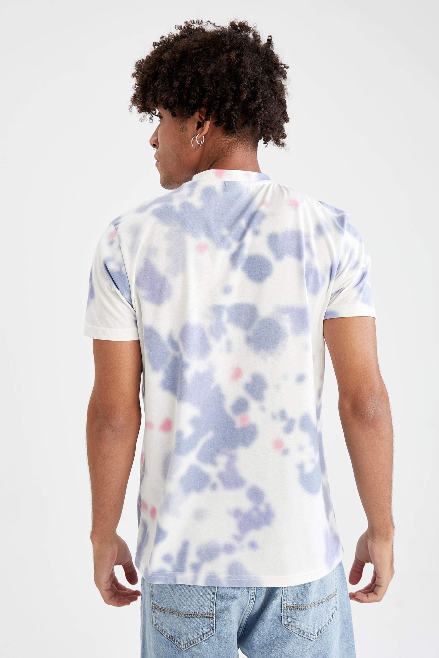 Regular Fit Bisiklet Yaka Batik Baskılı Kısa Kollu Tişört