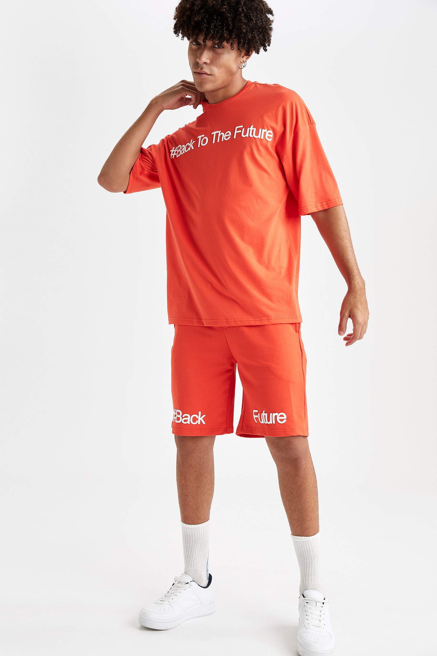 Oversize Fit Bisiklet Yaka Slogan Baskılı Kısa Kollu Tişört