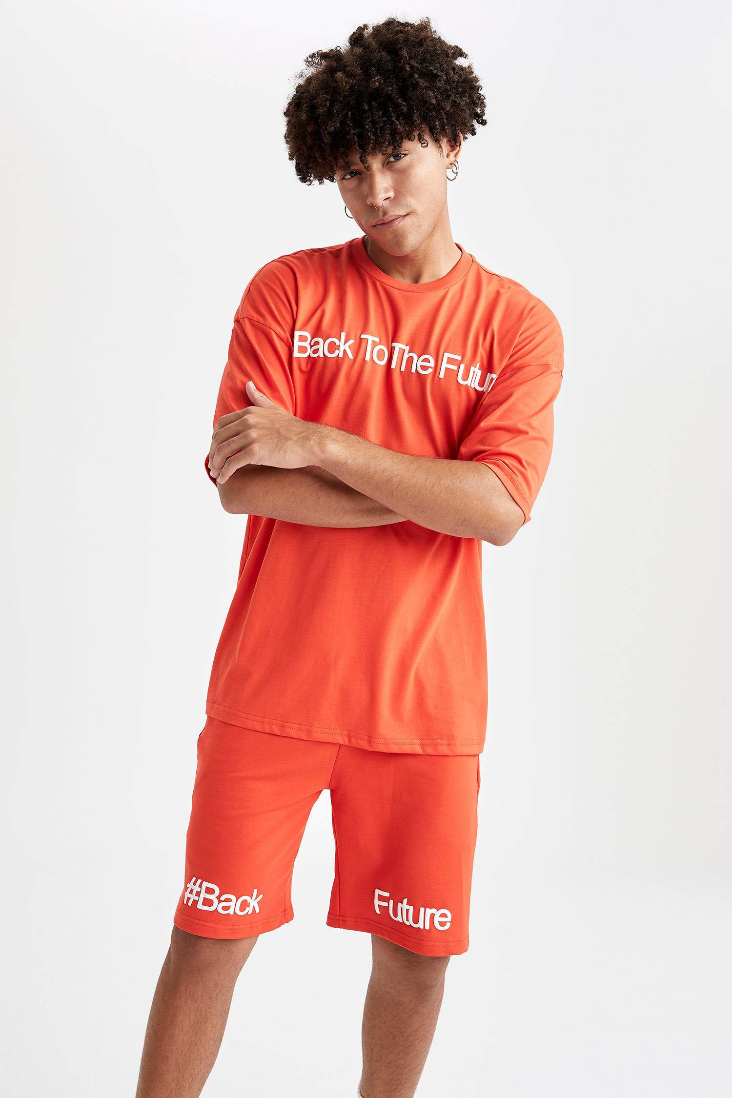 Oversize Fit Bisiklet Yaka Slogan Baskılı Kısa Kollu Tişört
