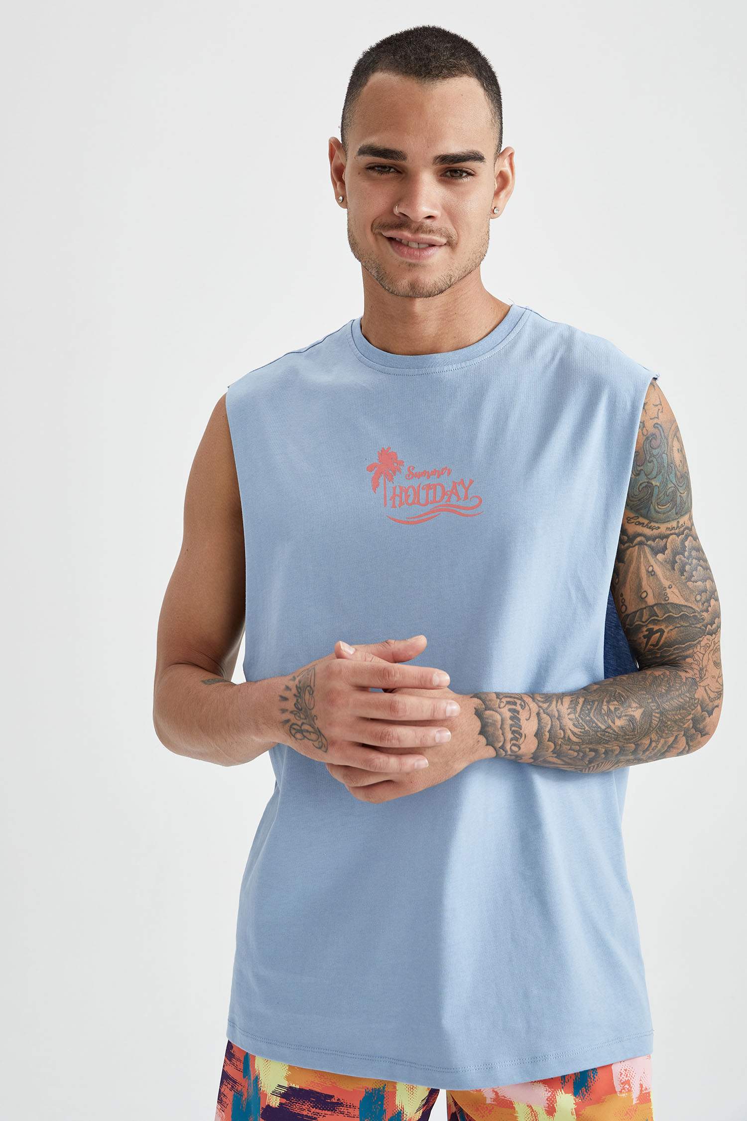 Oversize Fit Bisiklet Yaka Sırtı Baskılı Kolsuz Tişört