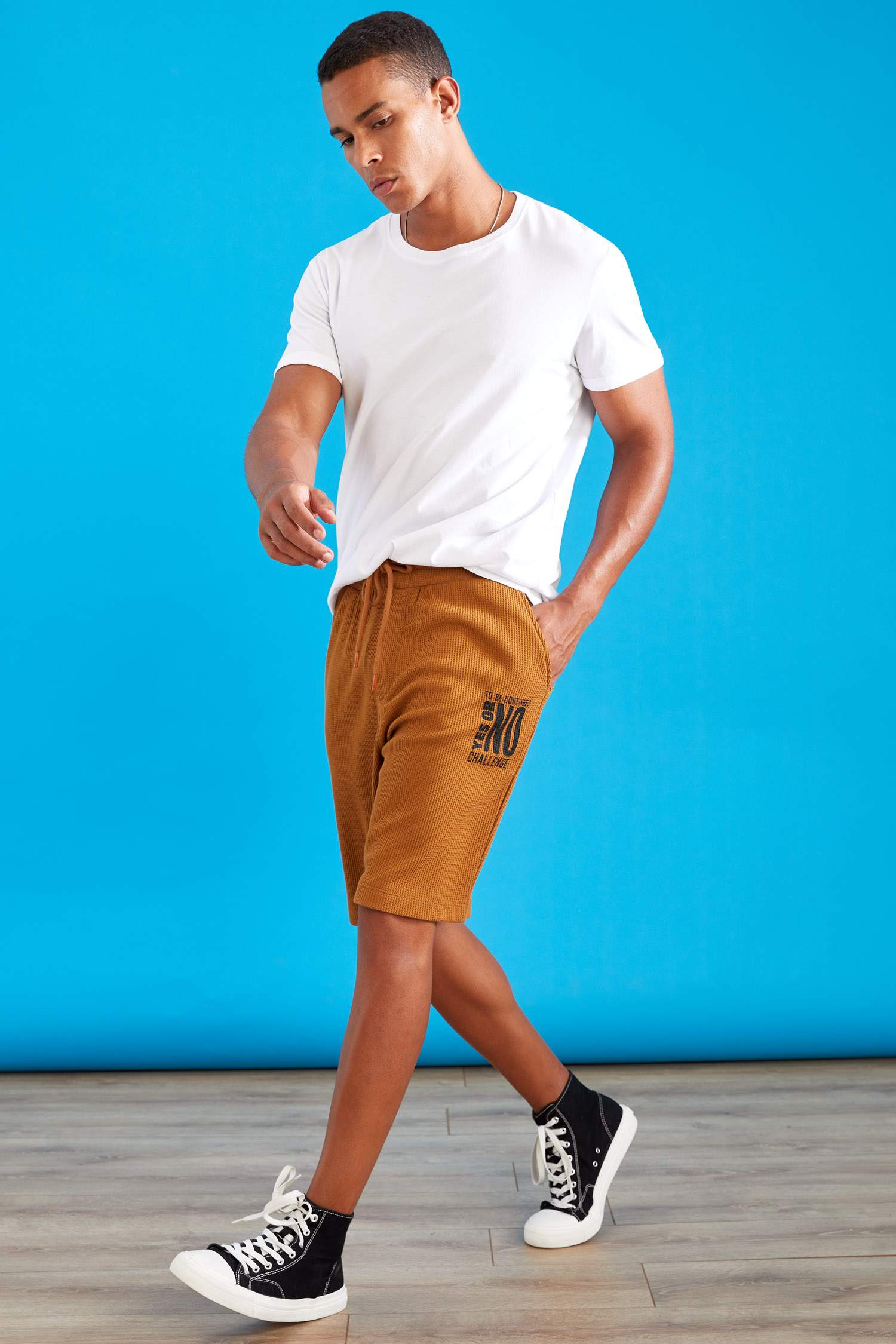 Regular Fit Baskılı Şort