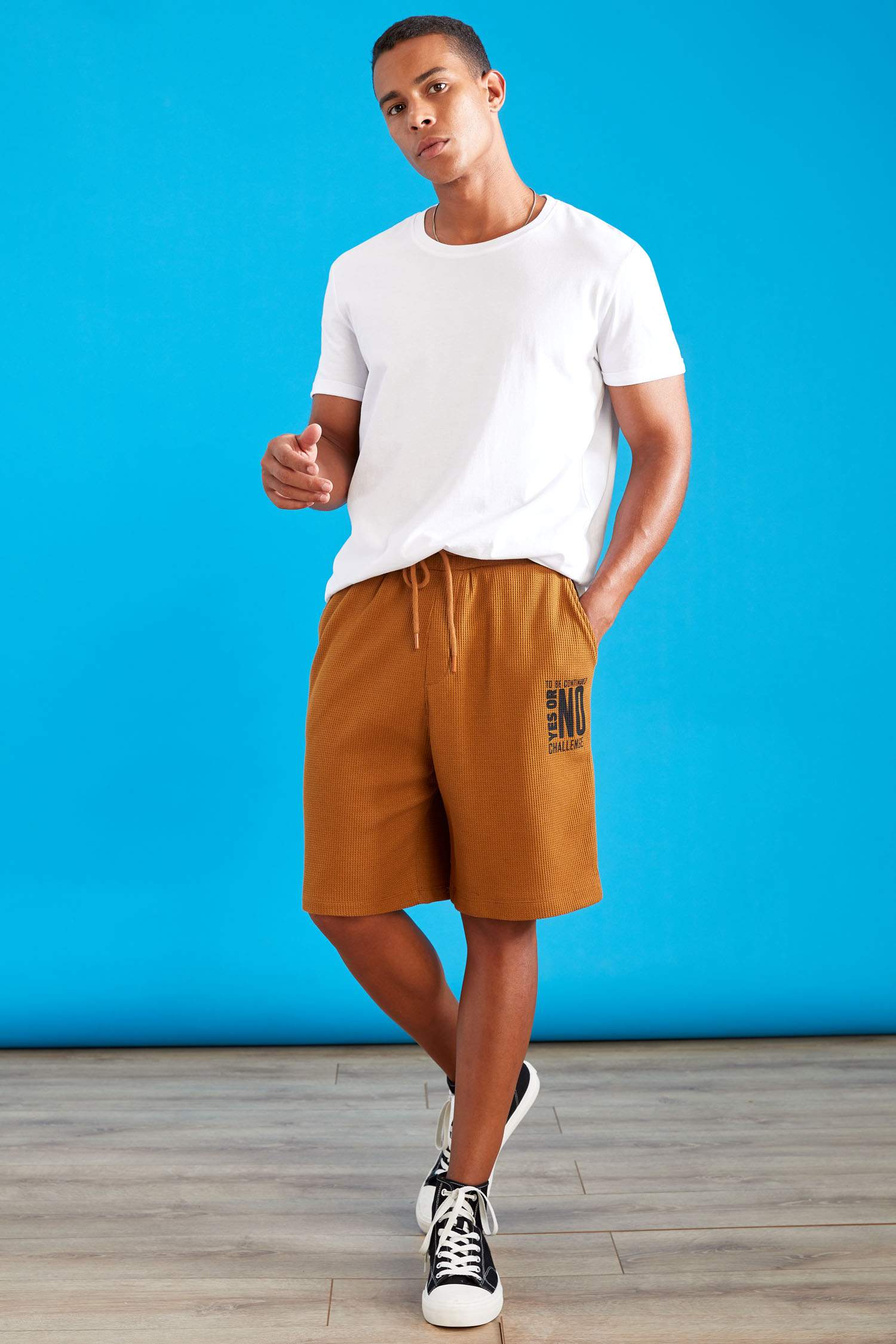 Regular Fit Baskılı Şort