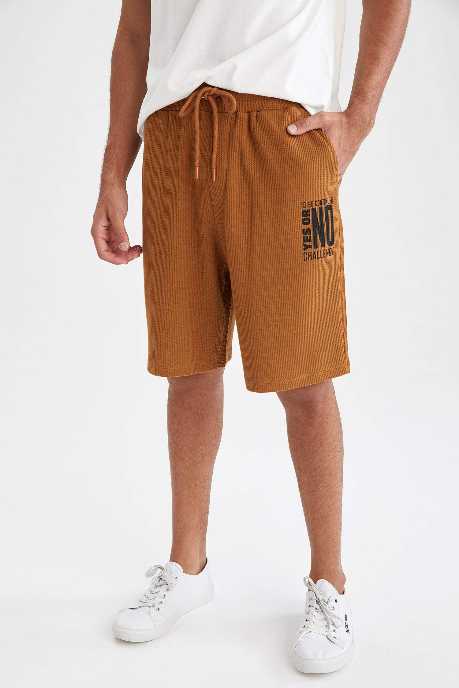 Regular Fit Baskılı Şort