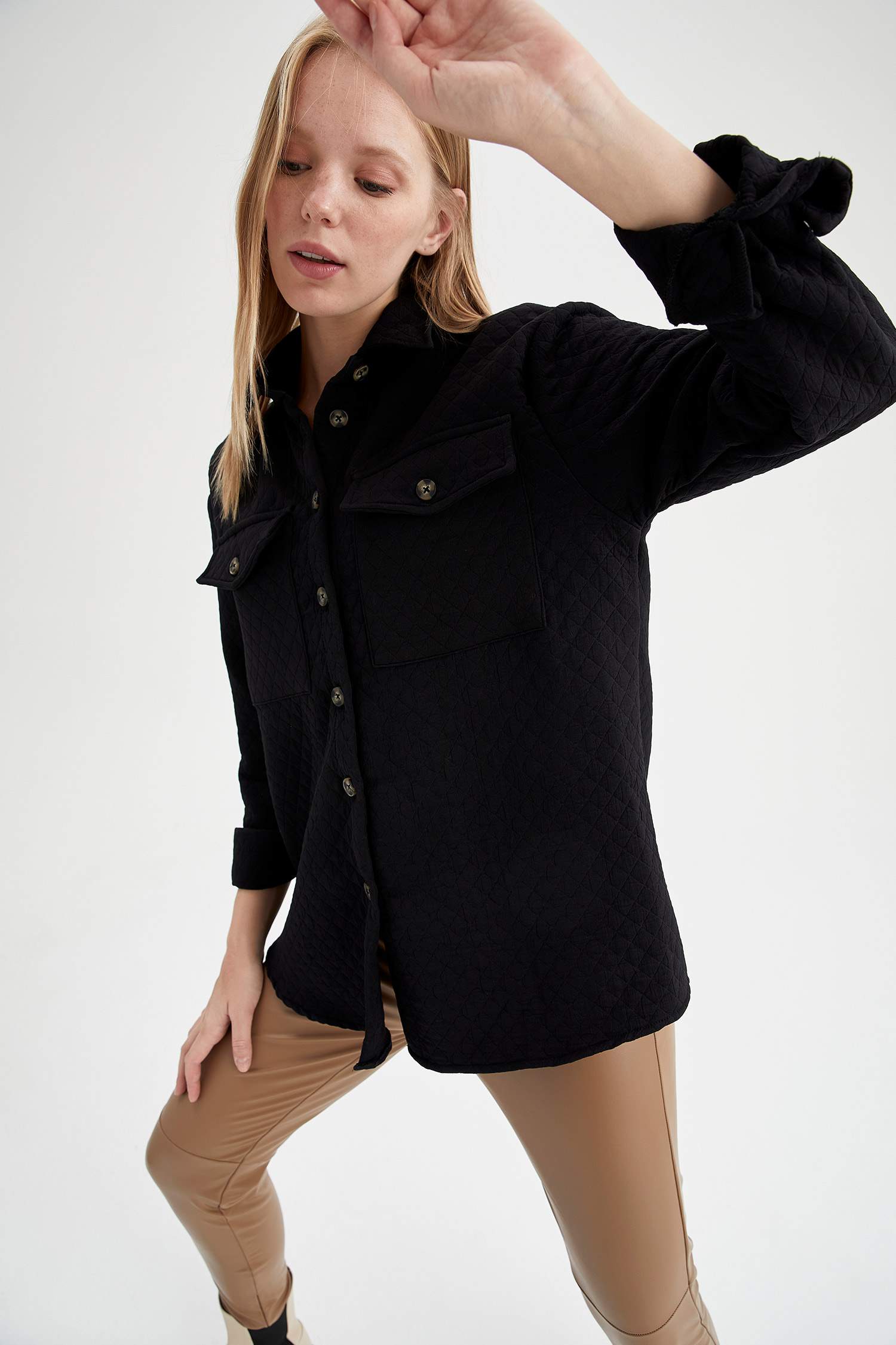 Kapitone Detaylı Kapaklı Cepli Oversize Fit Gömlek Ceket