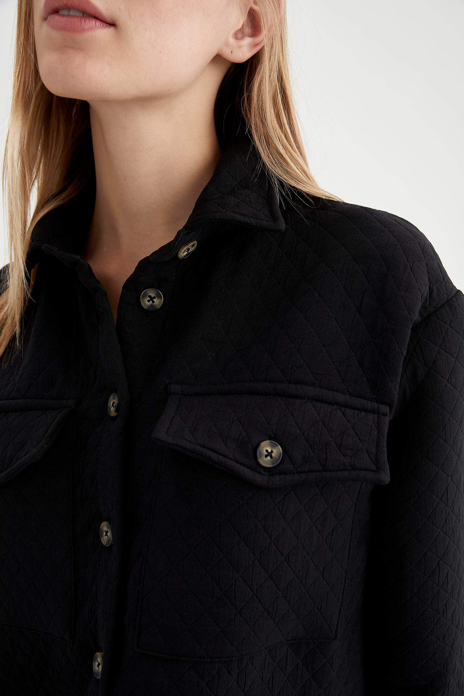 Kapitone Detaylı Kapaklı Cepli Oversize Fit Gömlek Ceket