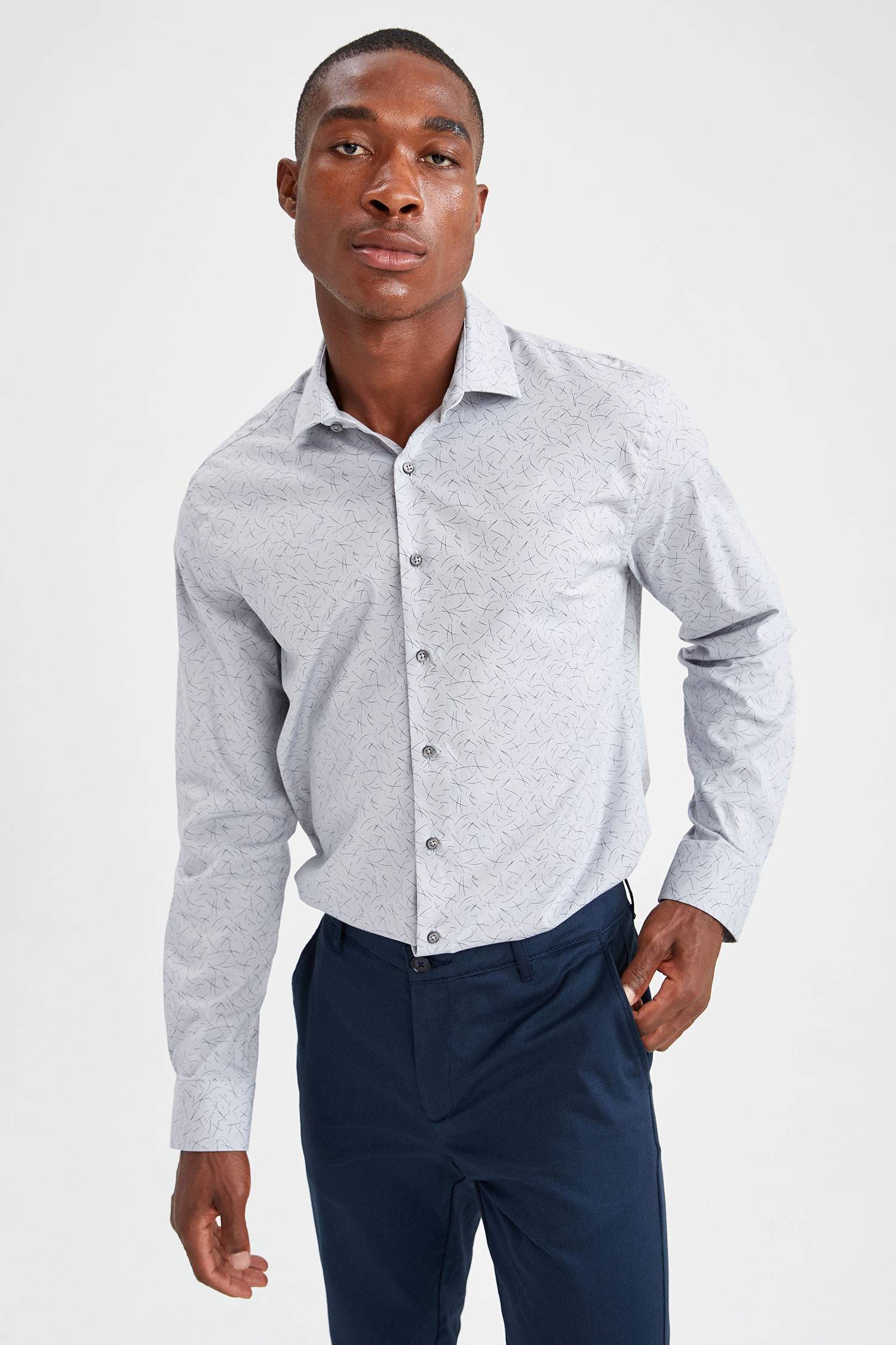 Modern Fit Klasik Uzun Kollu Desenli Gömlek
