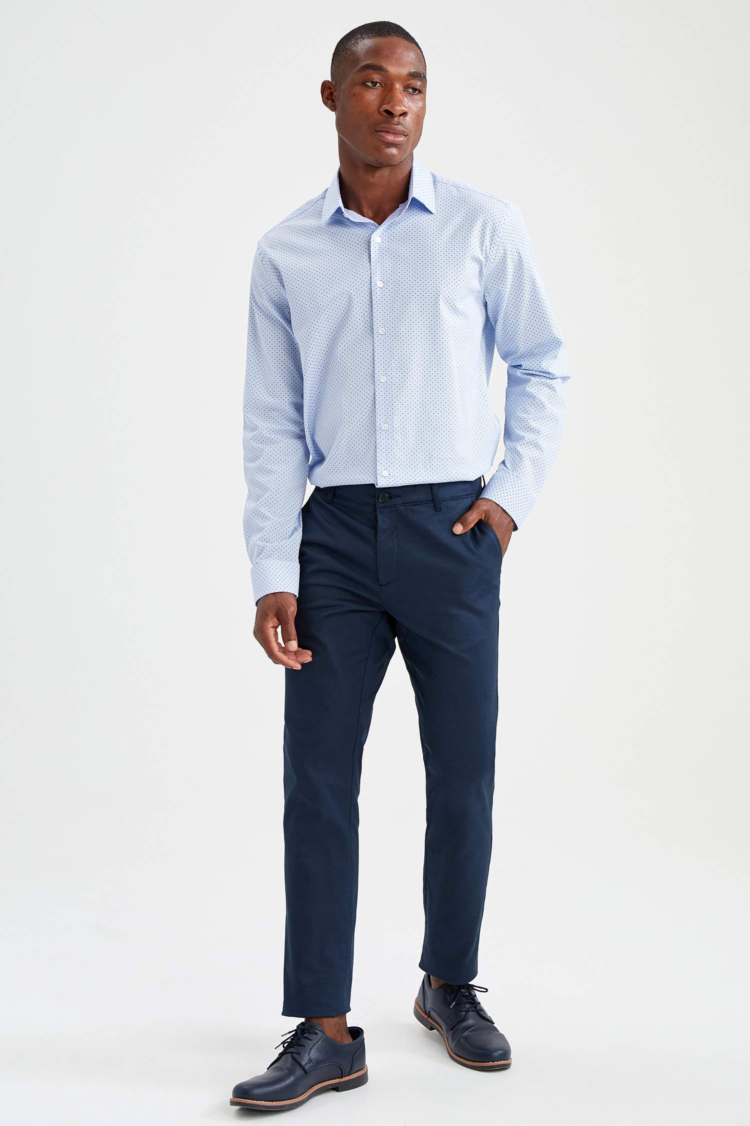 Modern Fit Desenli Uzun Kollu Gömlek