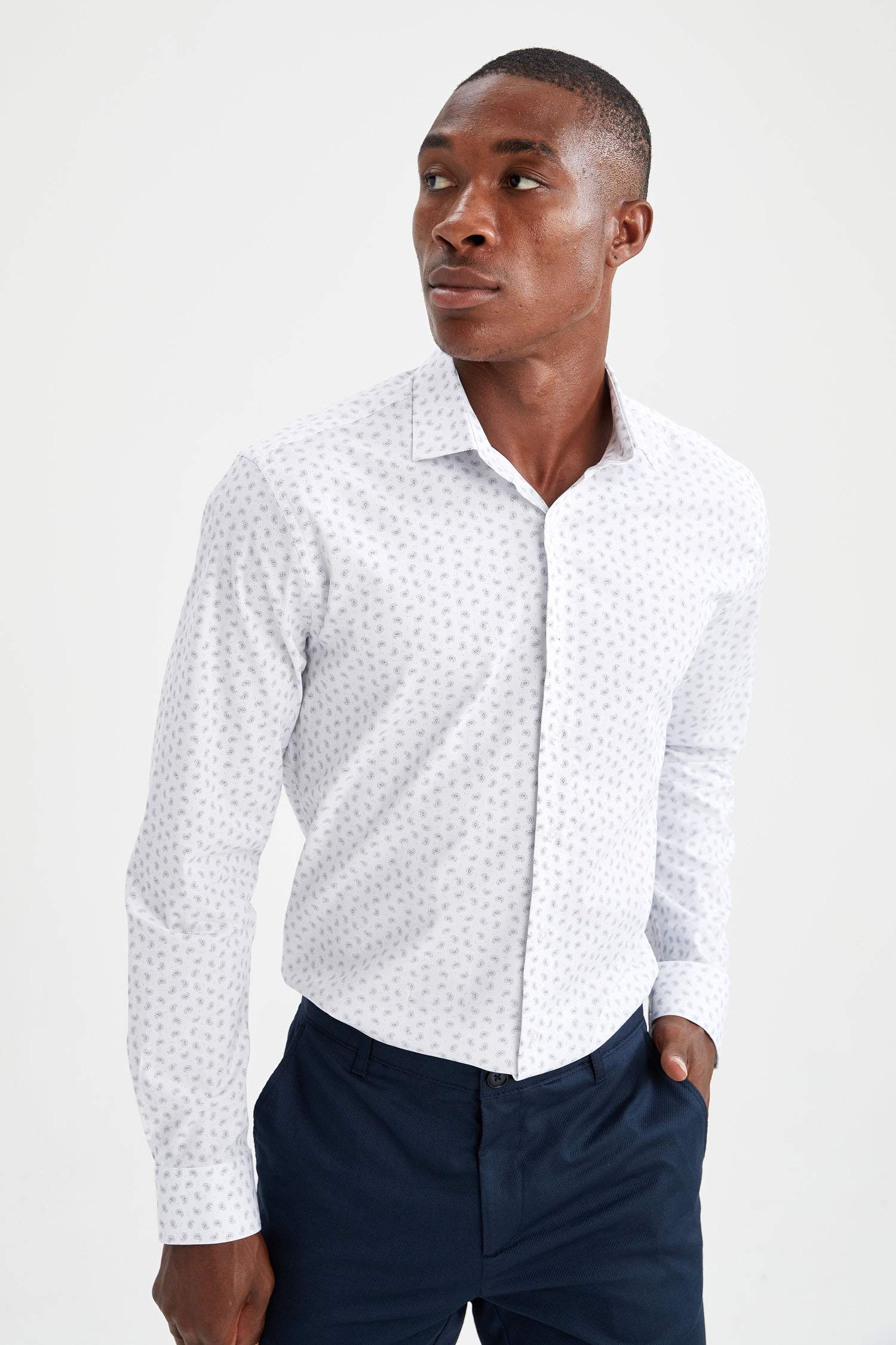 Modern Fit Klasik Uzun Kollu Desenli Gömlek
