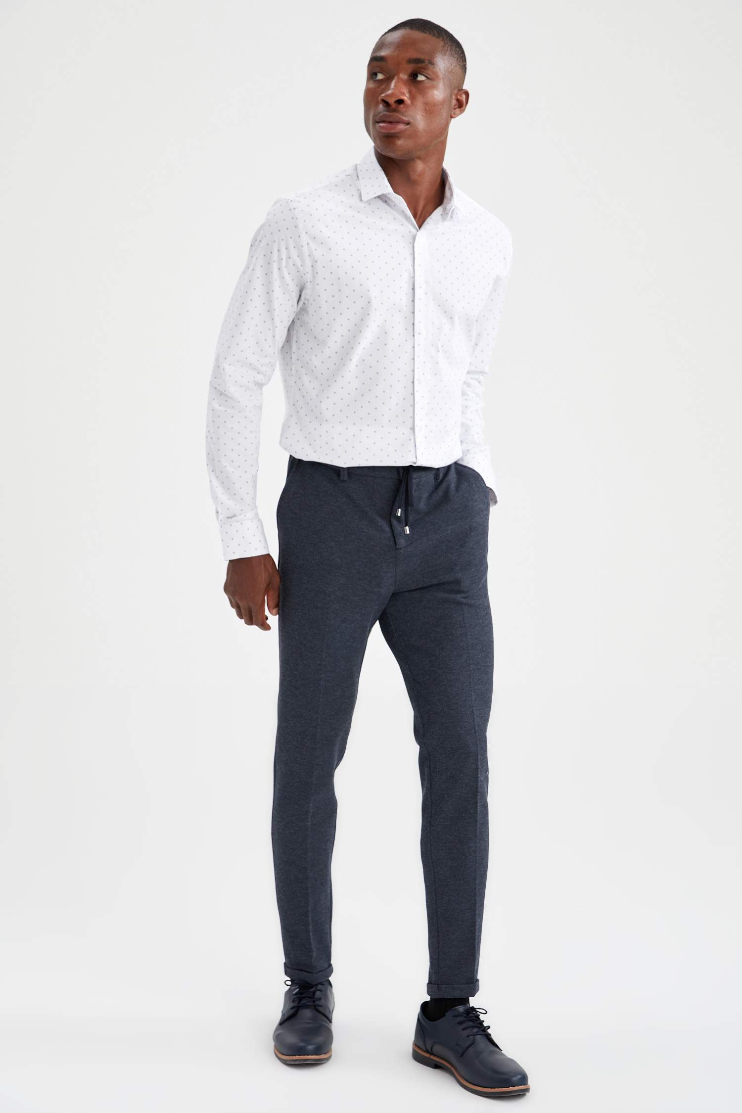 Modern Fit Klasik Uzun Kollu Desenli Gömlek