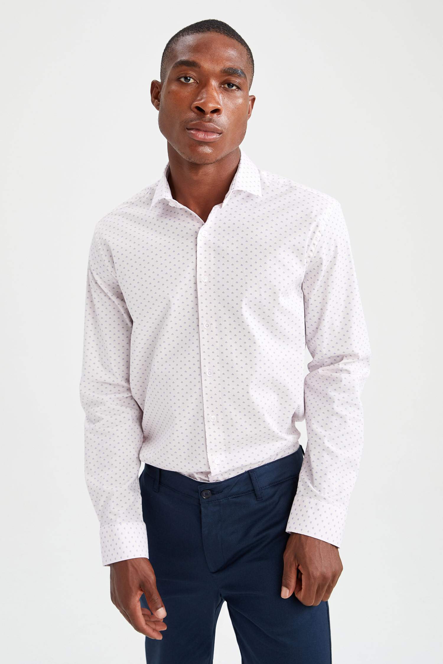 Modern Fit Klasik Uzun Kollu Desenli Gömlek