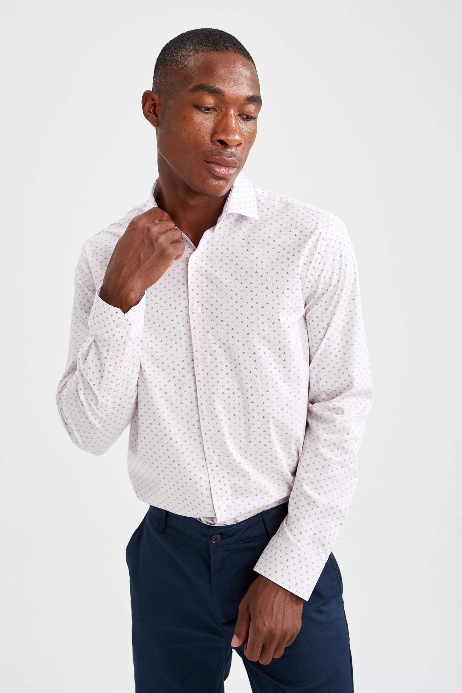 Modern Fit Klasik Uzun Kollu Desenli Gömlek