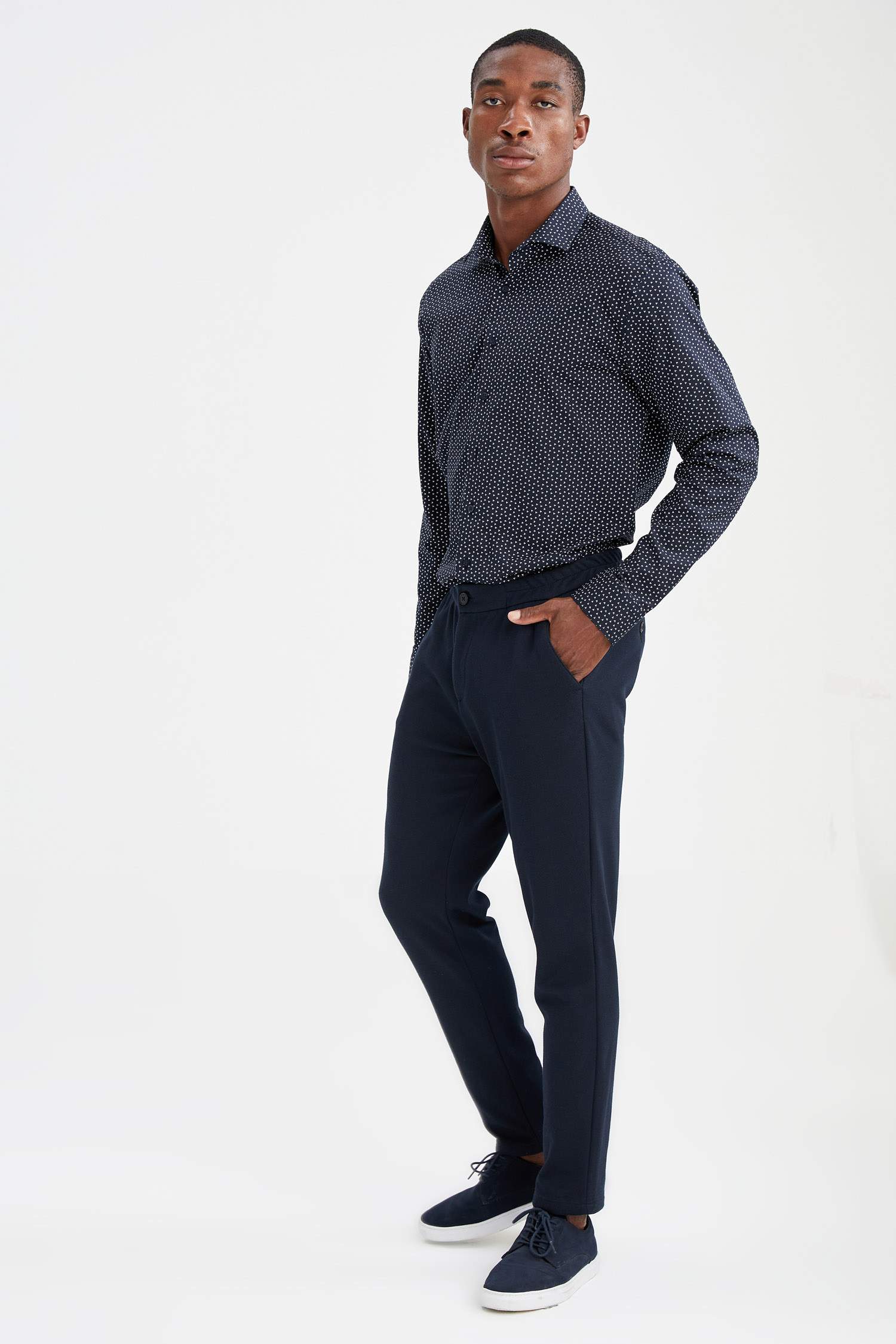 Modern Fit Klasik Uzun Kollu Desenli Gömlek