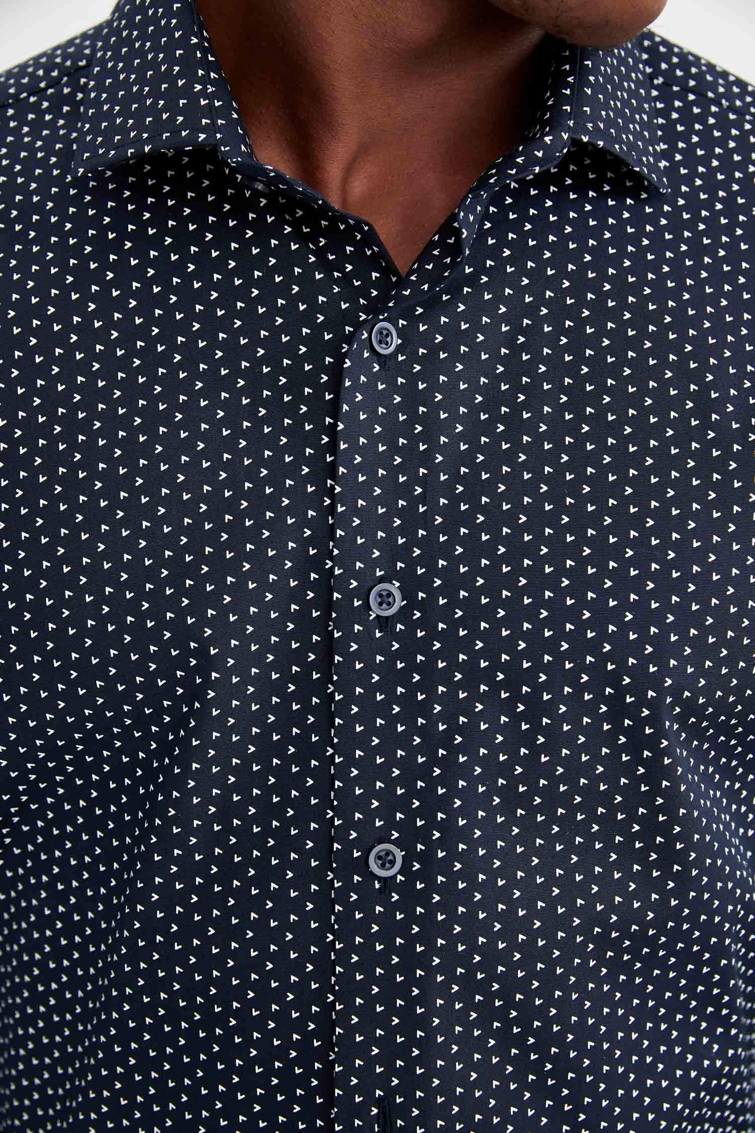 Modern Fit Klasik Uzun Kollu Desenli Gömlek