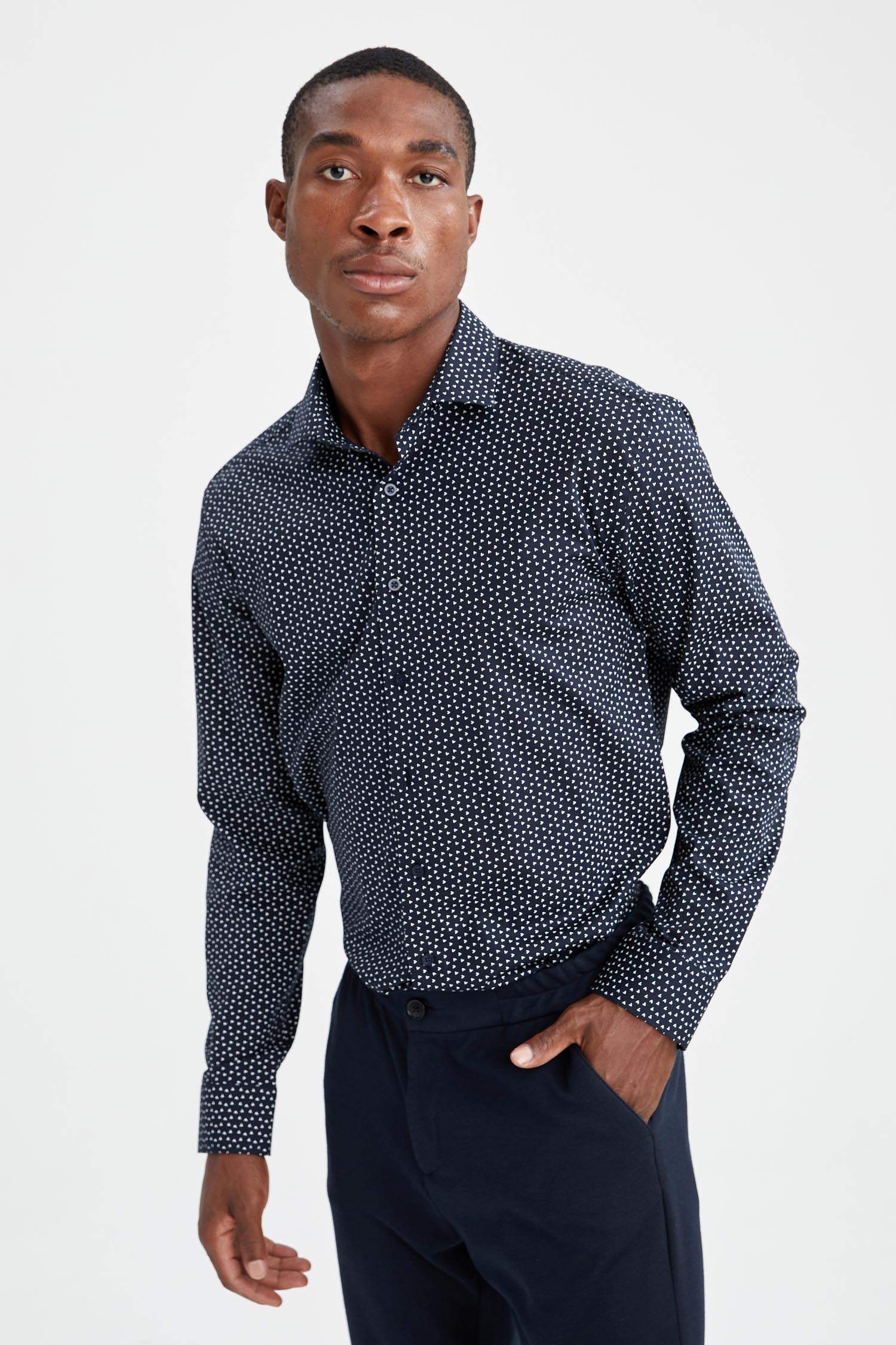 Modern Fit Klasik Uzun Kollu Desenli Gömlek
